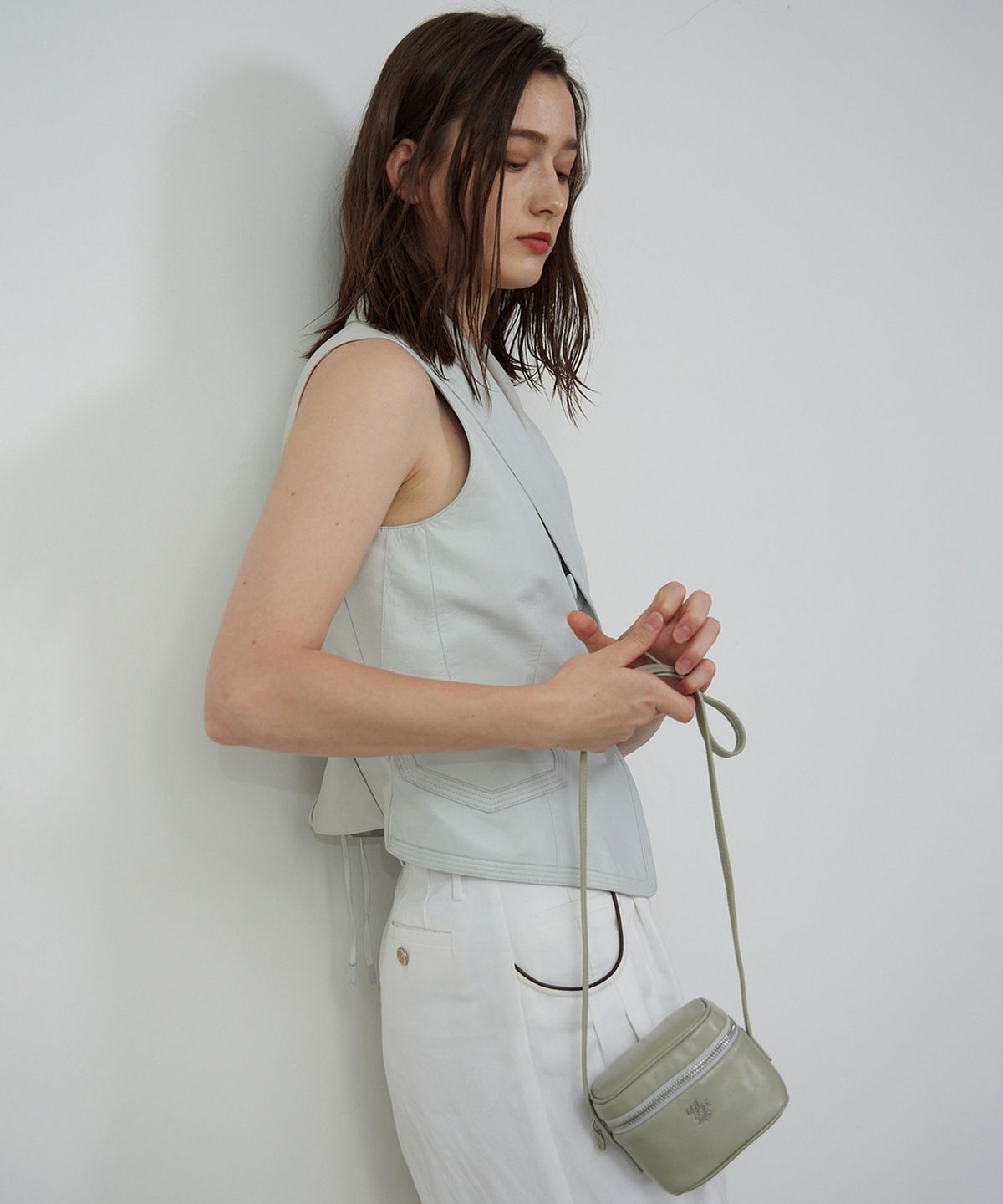 메종246(MAISON246) MOE COSMETIC MINI BAG-GRAY