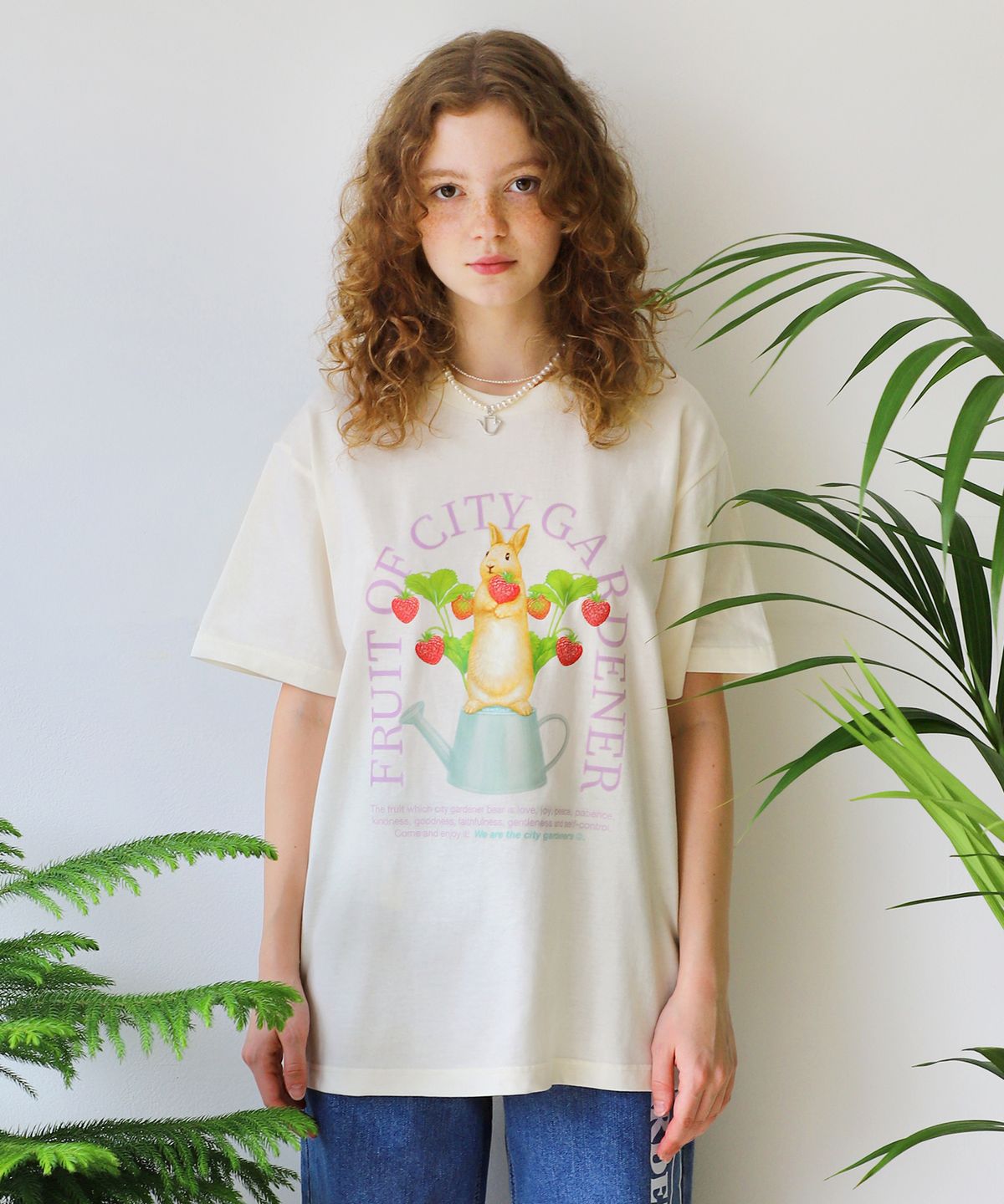 고코리(GOCORI) BERRY RABBIT T-SHIRTS / IVORY 반팔티