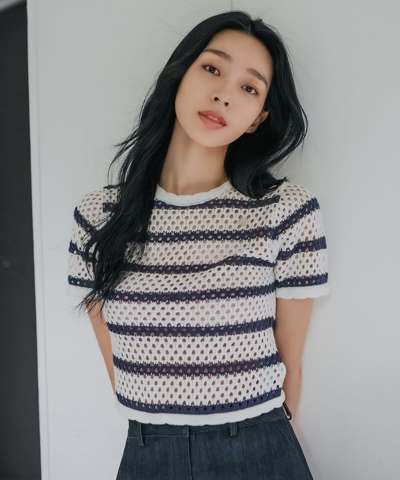 SIGNATURE STRIPE CROP KNIT_NAVY