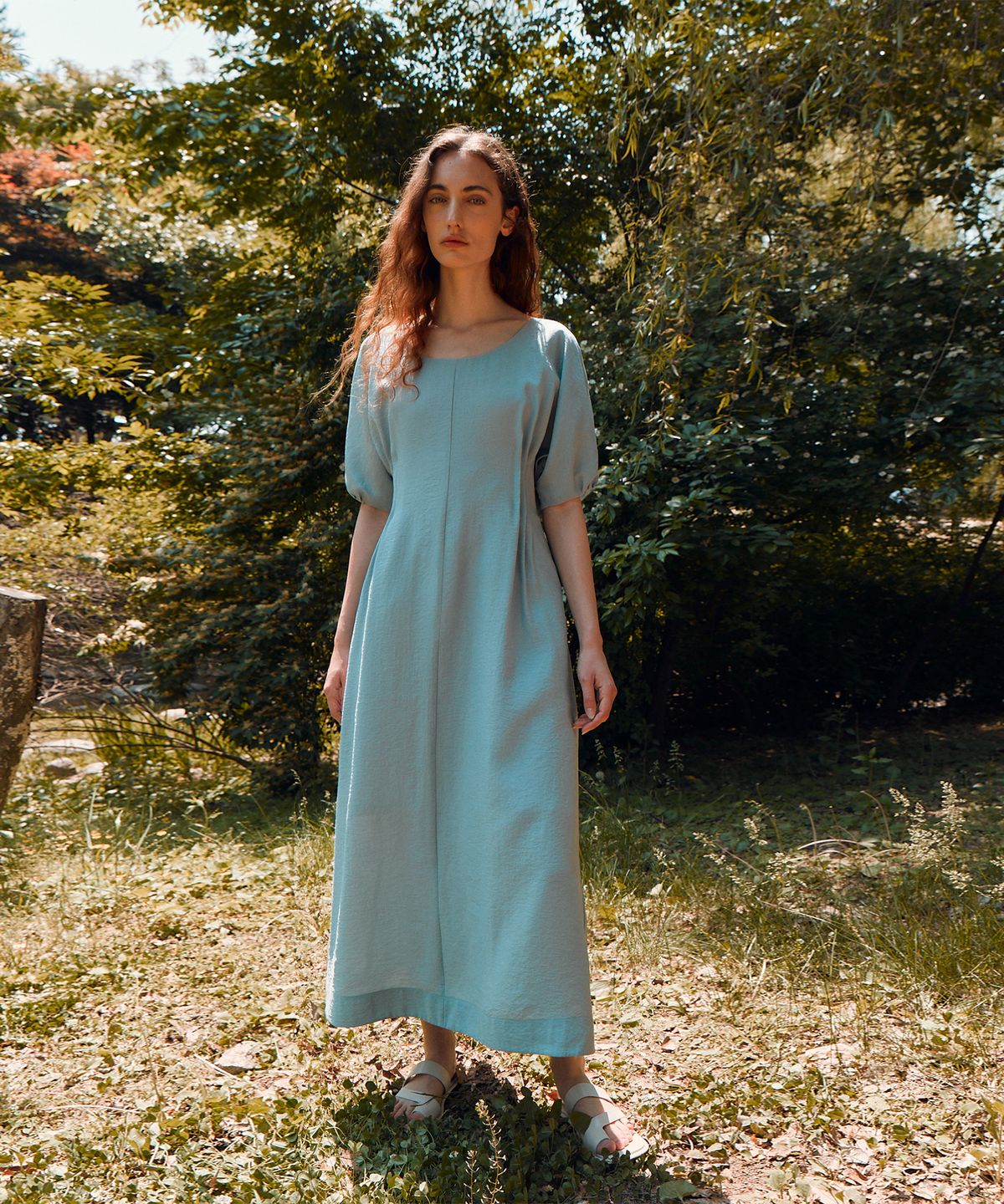 리이(RE RHEE) PINTUCK DETAILED PUFF SLEEVED MIDI DRESS ICE BERG