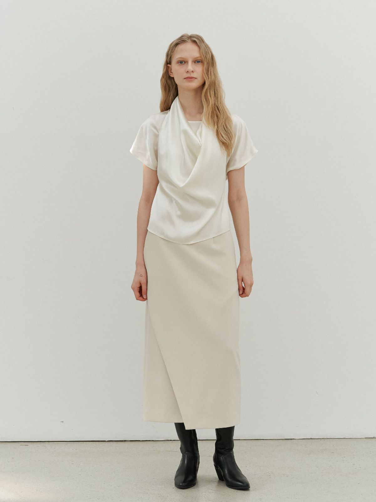 플로우먼(FLOWOMEN) Unbalance slit skirt_Cream