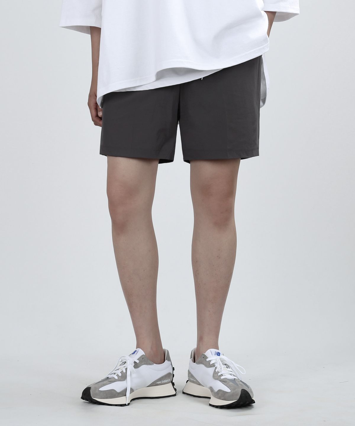 베리베인(VERYVAIN) POLSPAN SHORT PANTS (DARK GRAY)