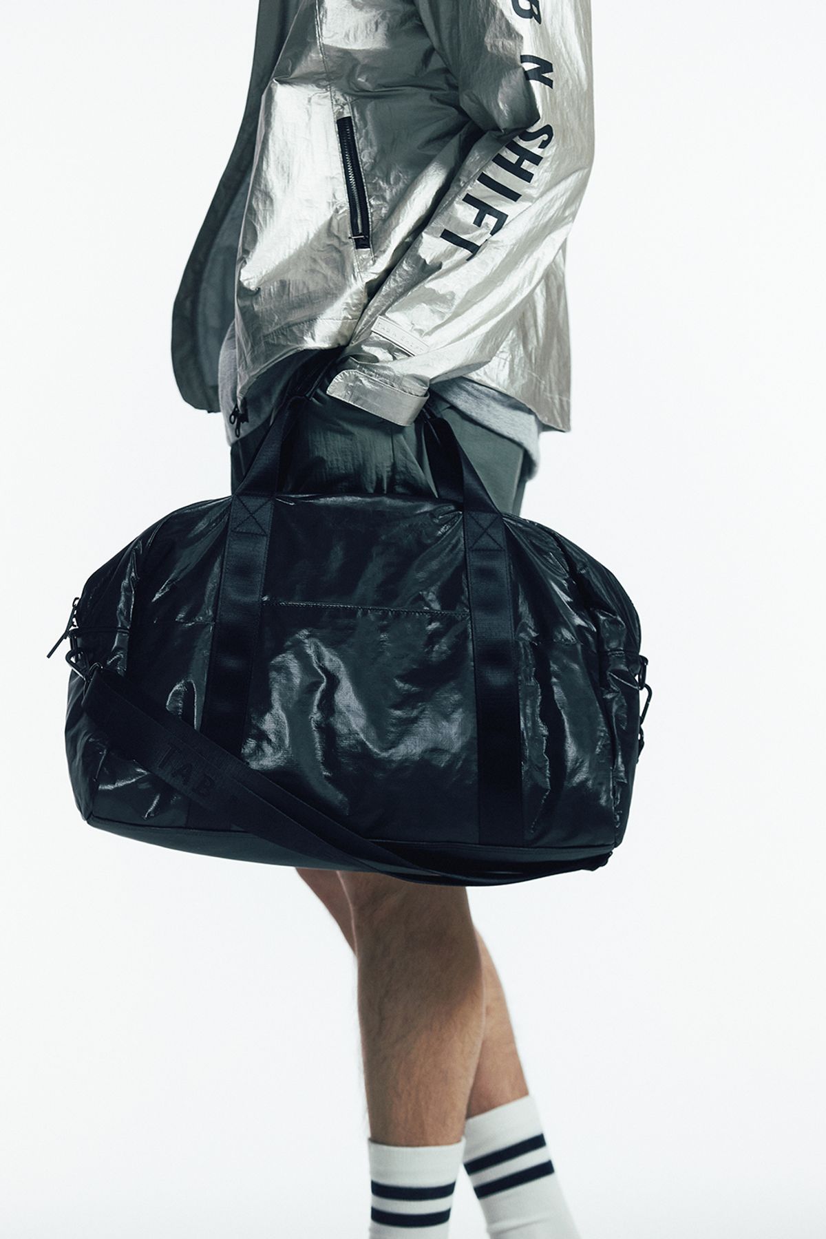 탭앤쉬프트(TAB N SHIFT) Brooklyn Travel Hobo Bag - Black