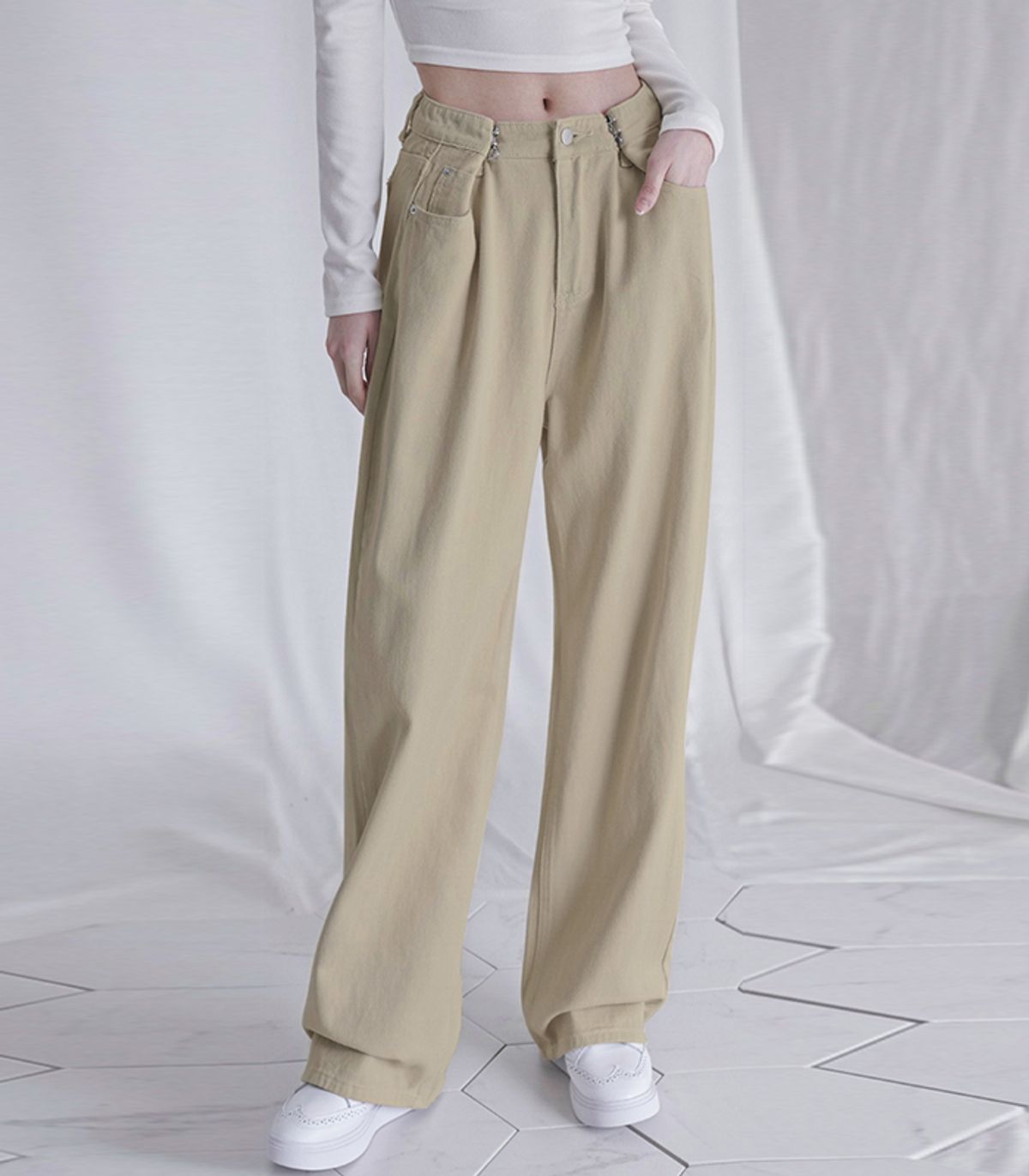 어반드레스(AVANDRESS) BUCKLE WIDE DENIM PANTS BEIGE