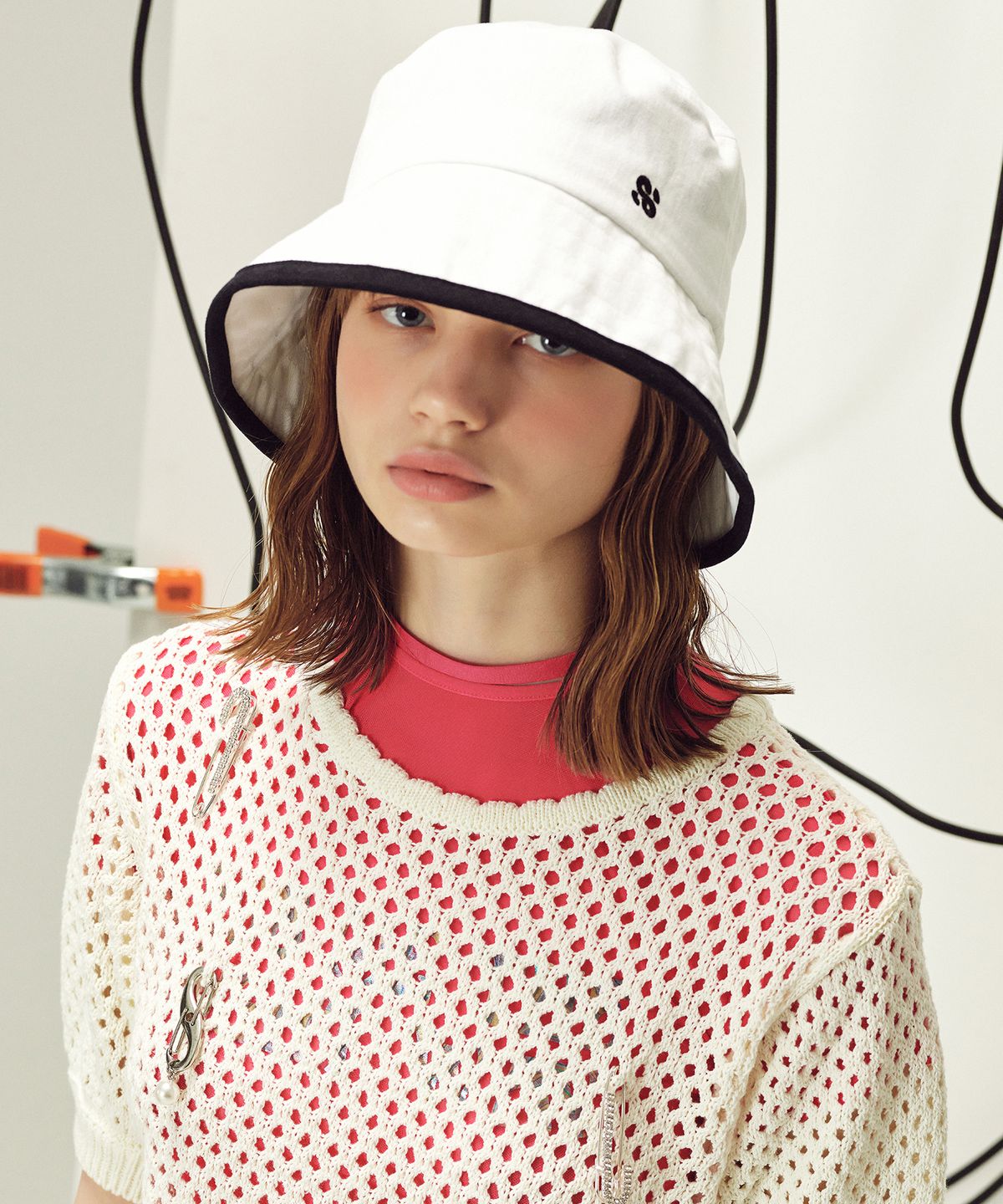 슬리피슬립(SLEEPYSLIP) [unisex]PIGMENT TRIM WHITE BUCKET HAT