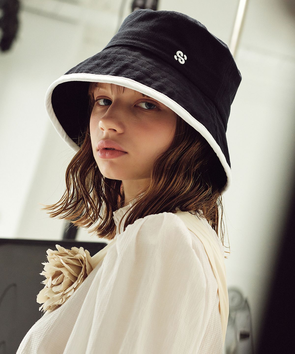 슬리피슬립(SLEEPYSLIP) [unisex]PIGMENT TRIM BLACK BUCKET HAT