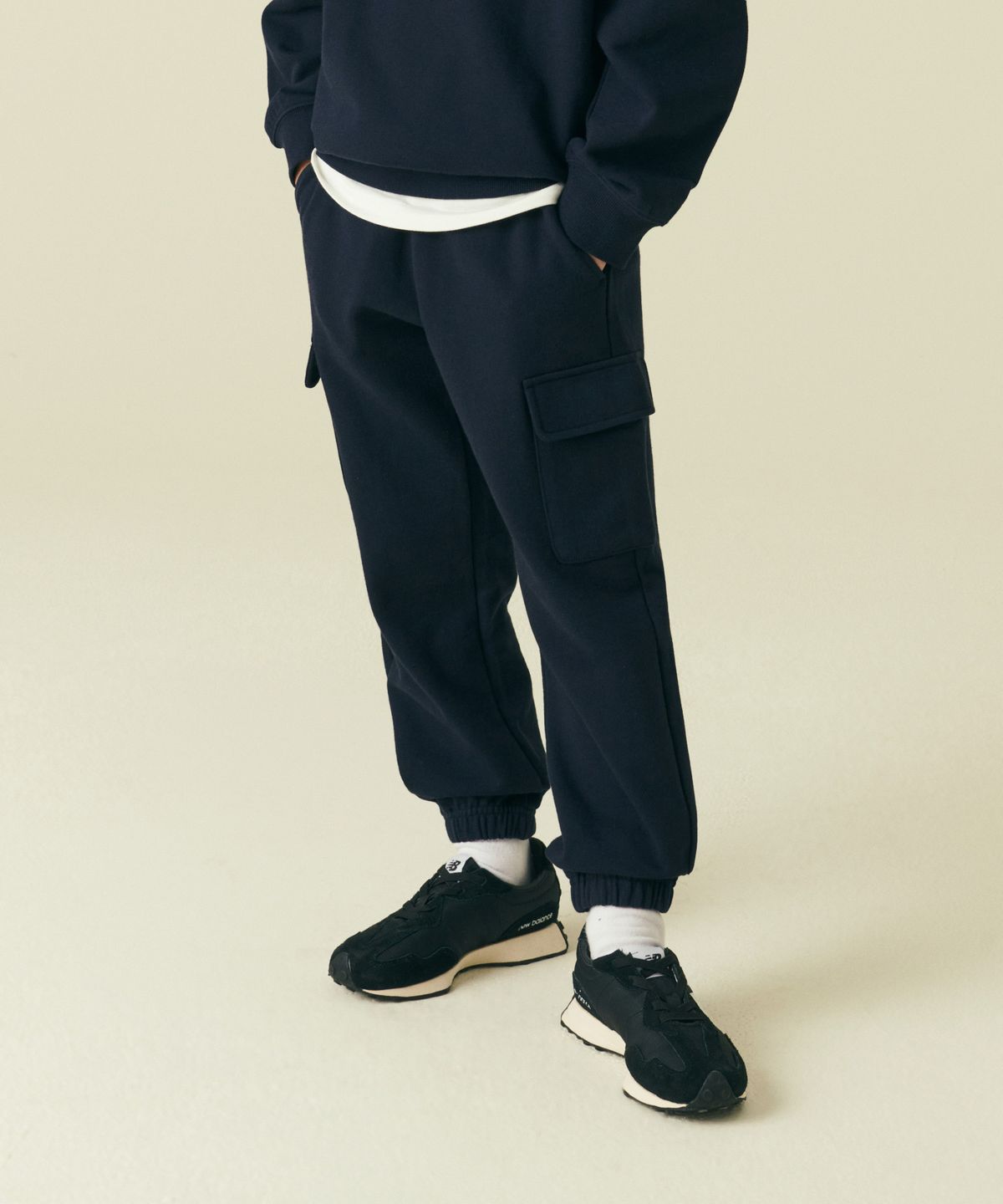 무신사 스탠다드 키즈(MUSINSA STANDARD KIDS) 카고 스웨트 팬츠 [네이비]