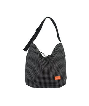 F137 캥거루백 블랙 그리드스탑