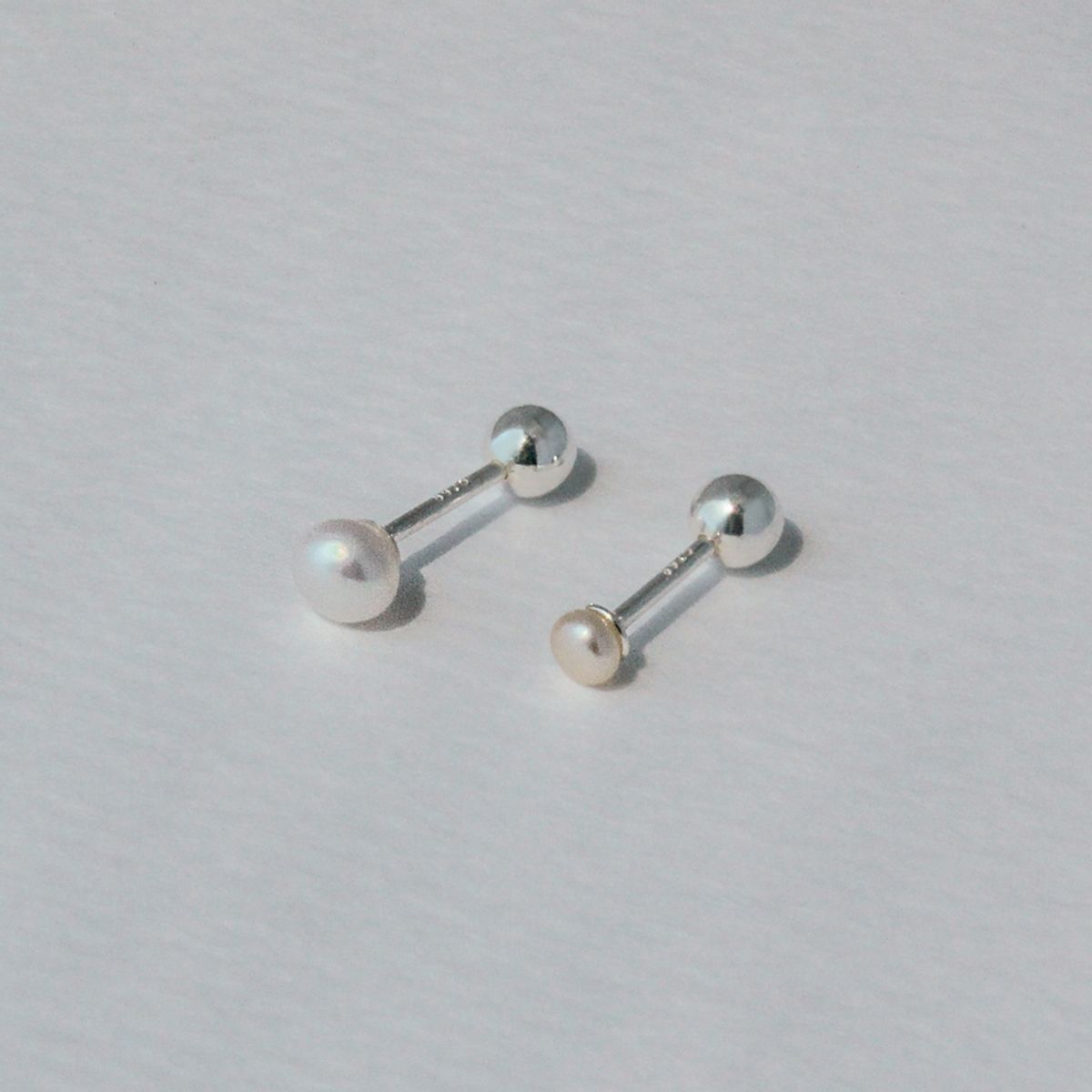 포스트루드(POSTLUDE) [SILVER] SV PEARL PIERCING (2 SIZE)