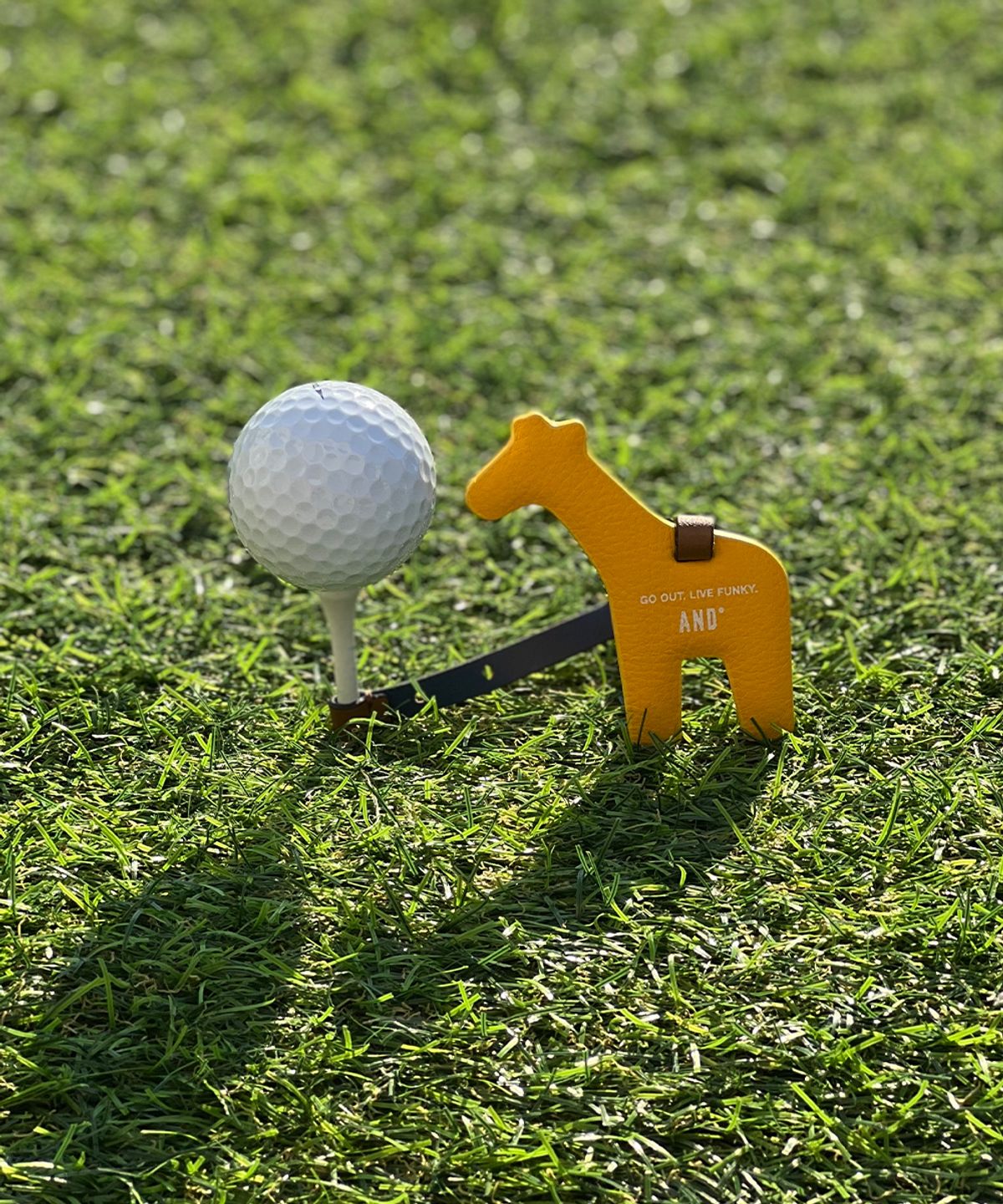 앤드 골프(AND GOLF) Buddy Charm Yellow Giraffe
