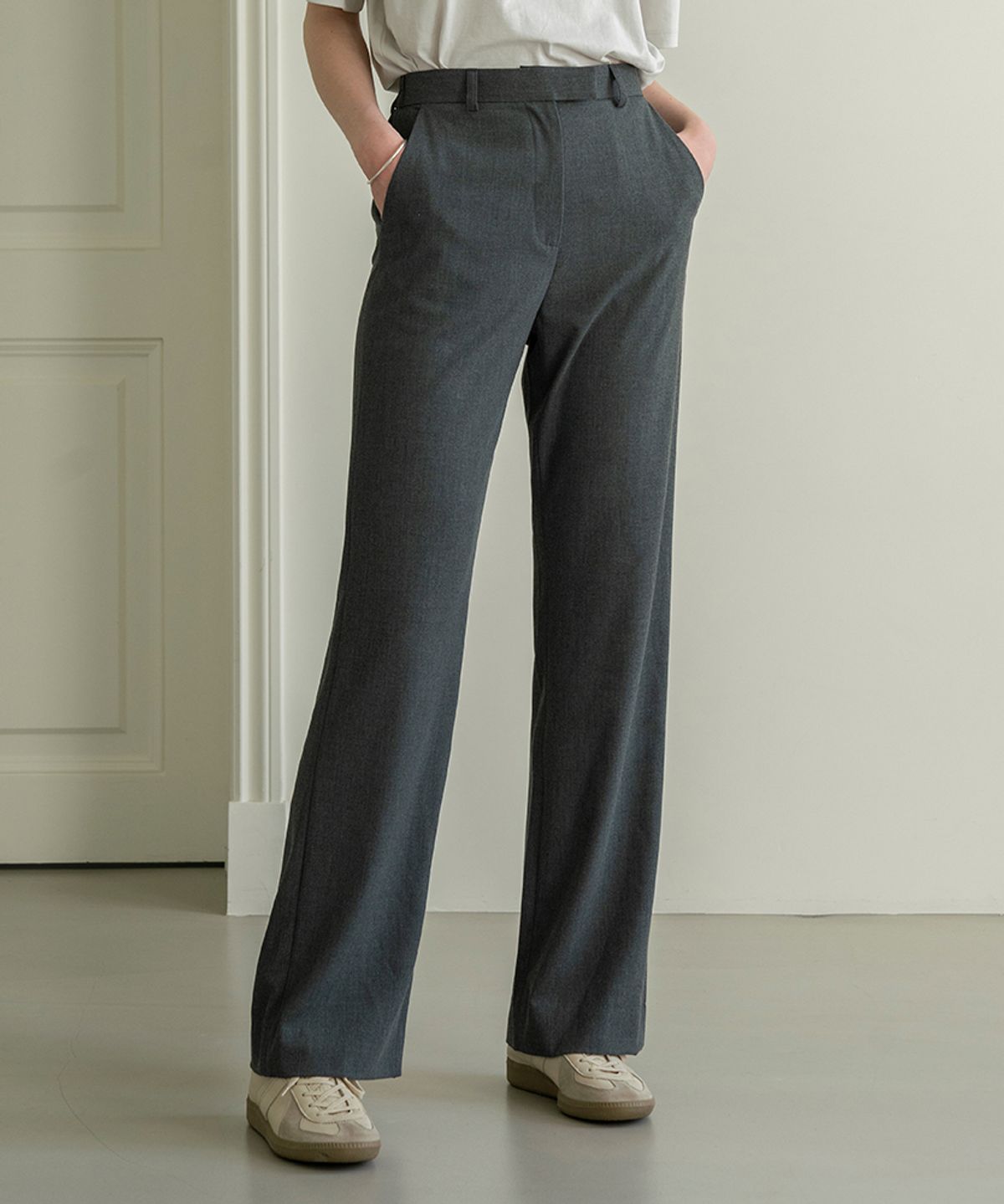 시야쥬(SIYAZU) SIPT7048 side banding essential trousers_Charcoal