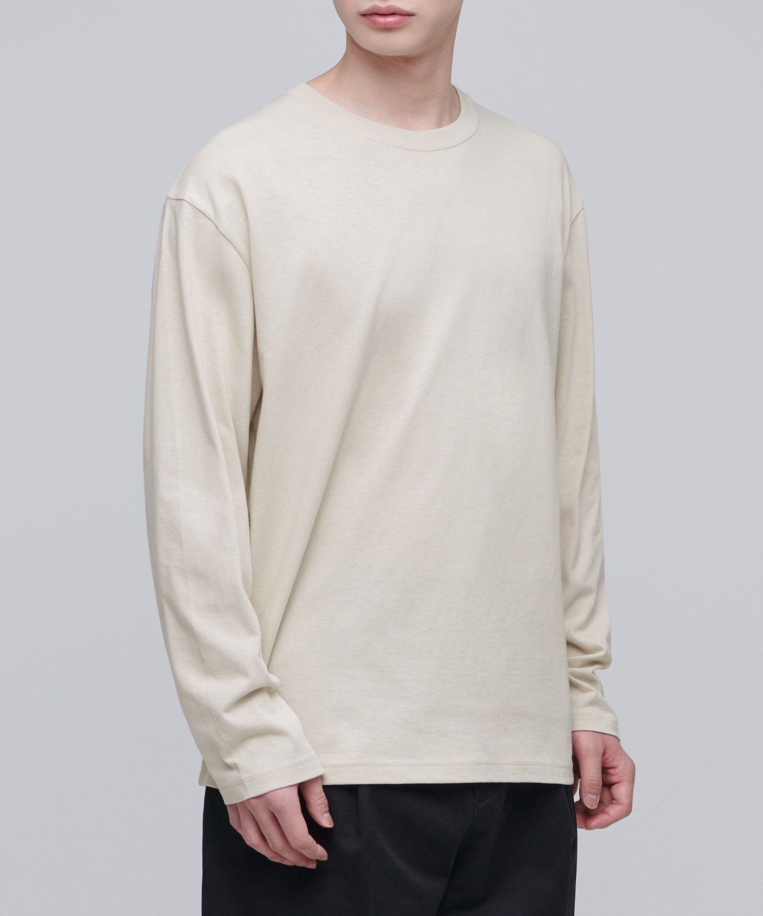 shirt with entire bee movie script on it