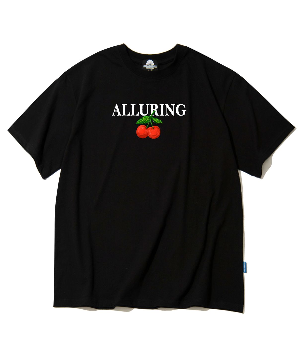 트립션(TRIPSHION) ALLURIG CHERRY GRAPHIC 티셔츠 - 블랙