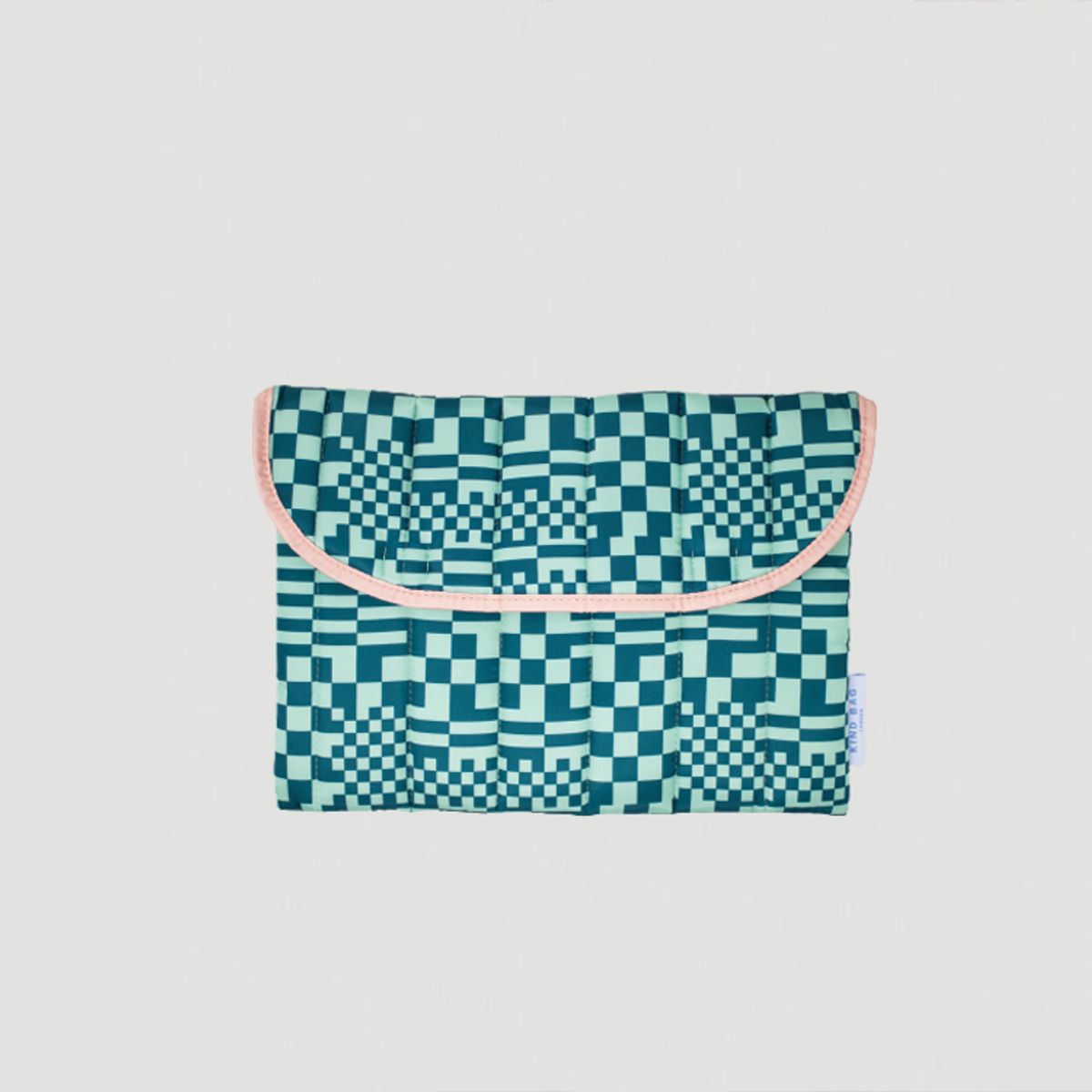 카인드백 런던(KIND BAG LONDON) 13인치 랩탑 슬리브-트리피 체크