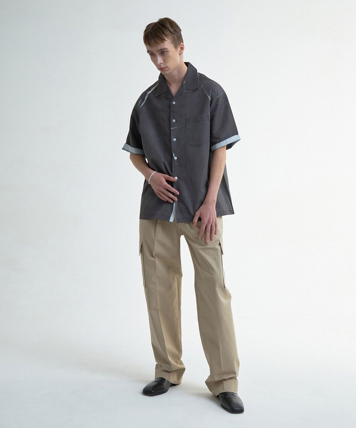 윈더(WINDER) STRIPE HOLE-PRINTED CAMP SHIRTS - WHITE
