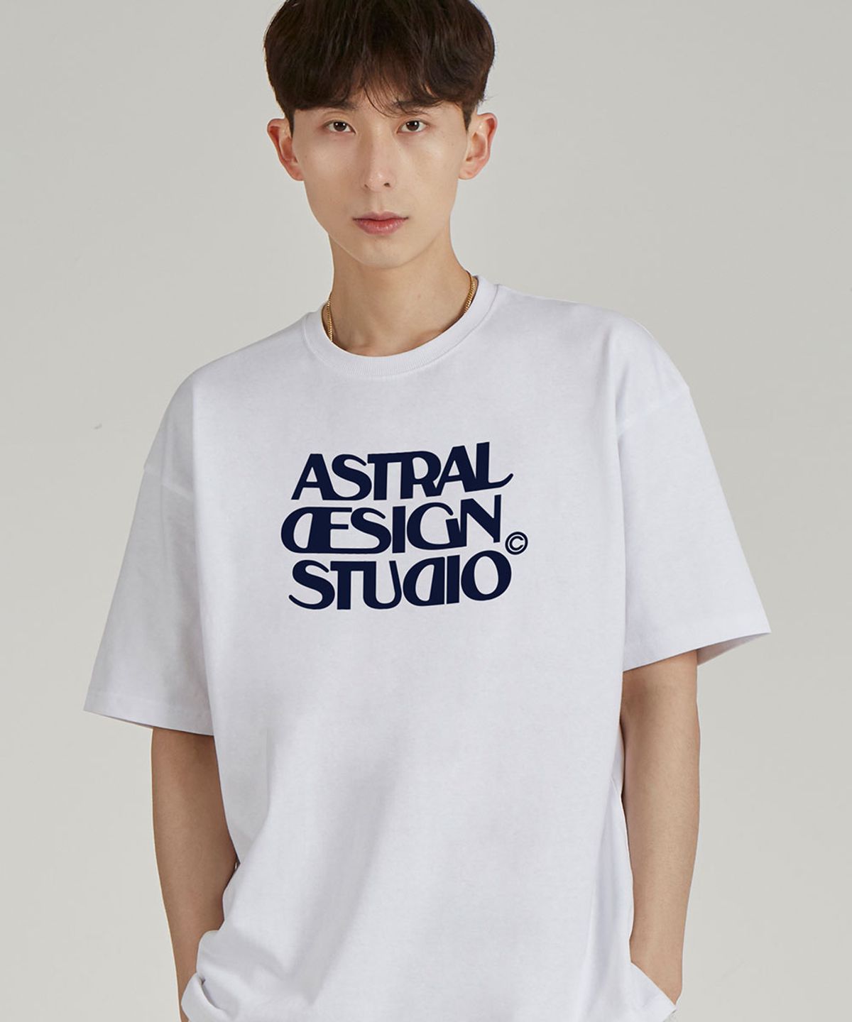 아스트랄 프로젝션(ASTRAL PROJECTION) 아스트랄 디자인 스튜디오  라운드 넥 15수 면 반팔 티셔츠_화이트