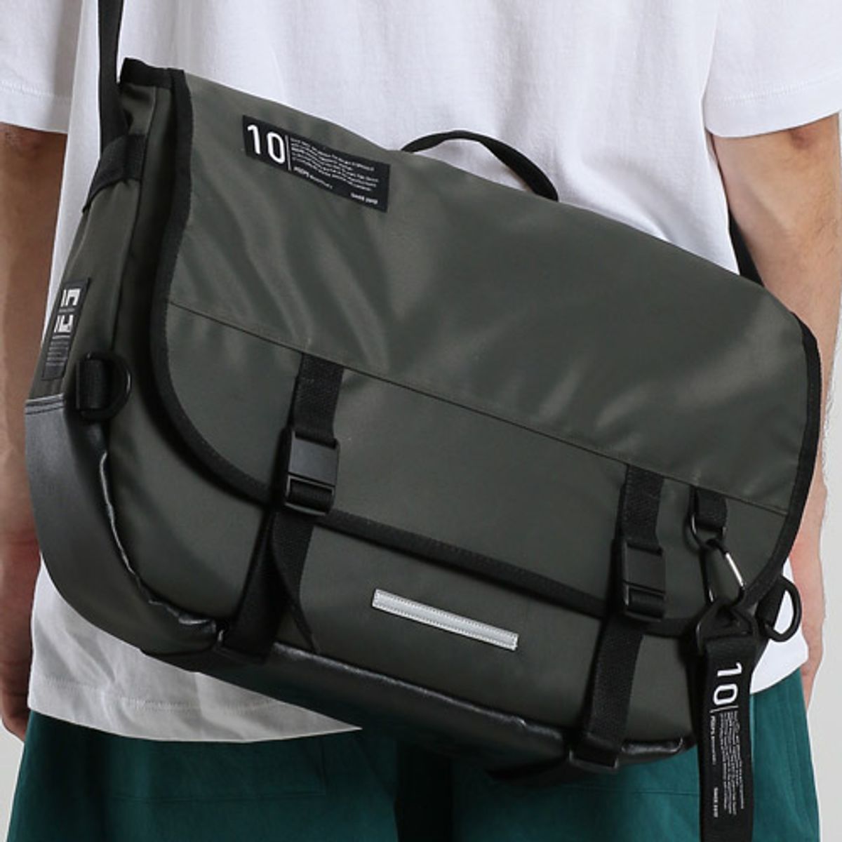 핍스(PEEPS) newest magnetic messenger bag(khaki grey)