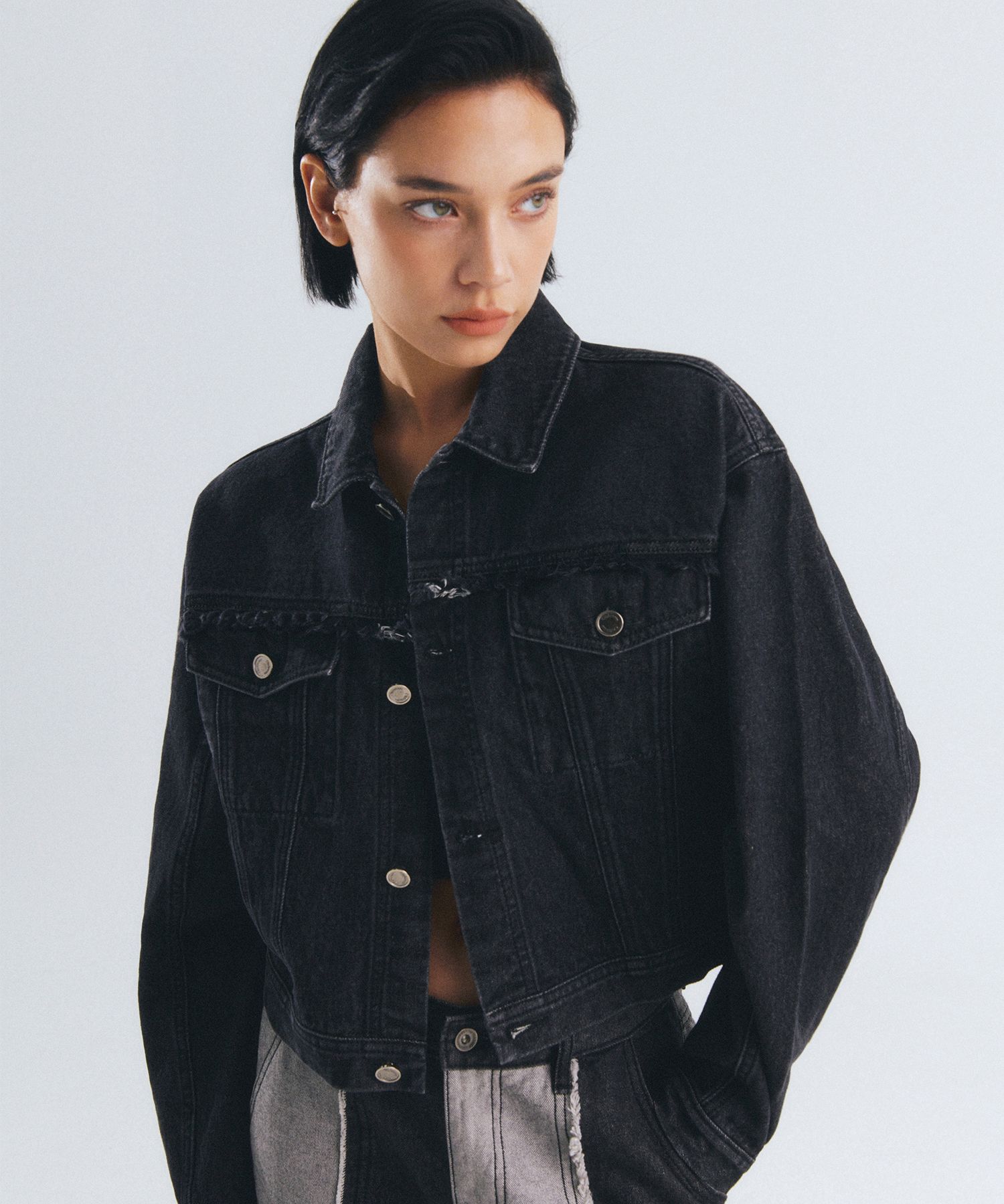 citybreeze★韓国★日本未入荷★FRING OVER FIT DENIM JACKET MUSINSA | CITYBREEZE WOMAN [22FW] Fringe Loose-fit Denim