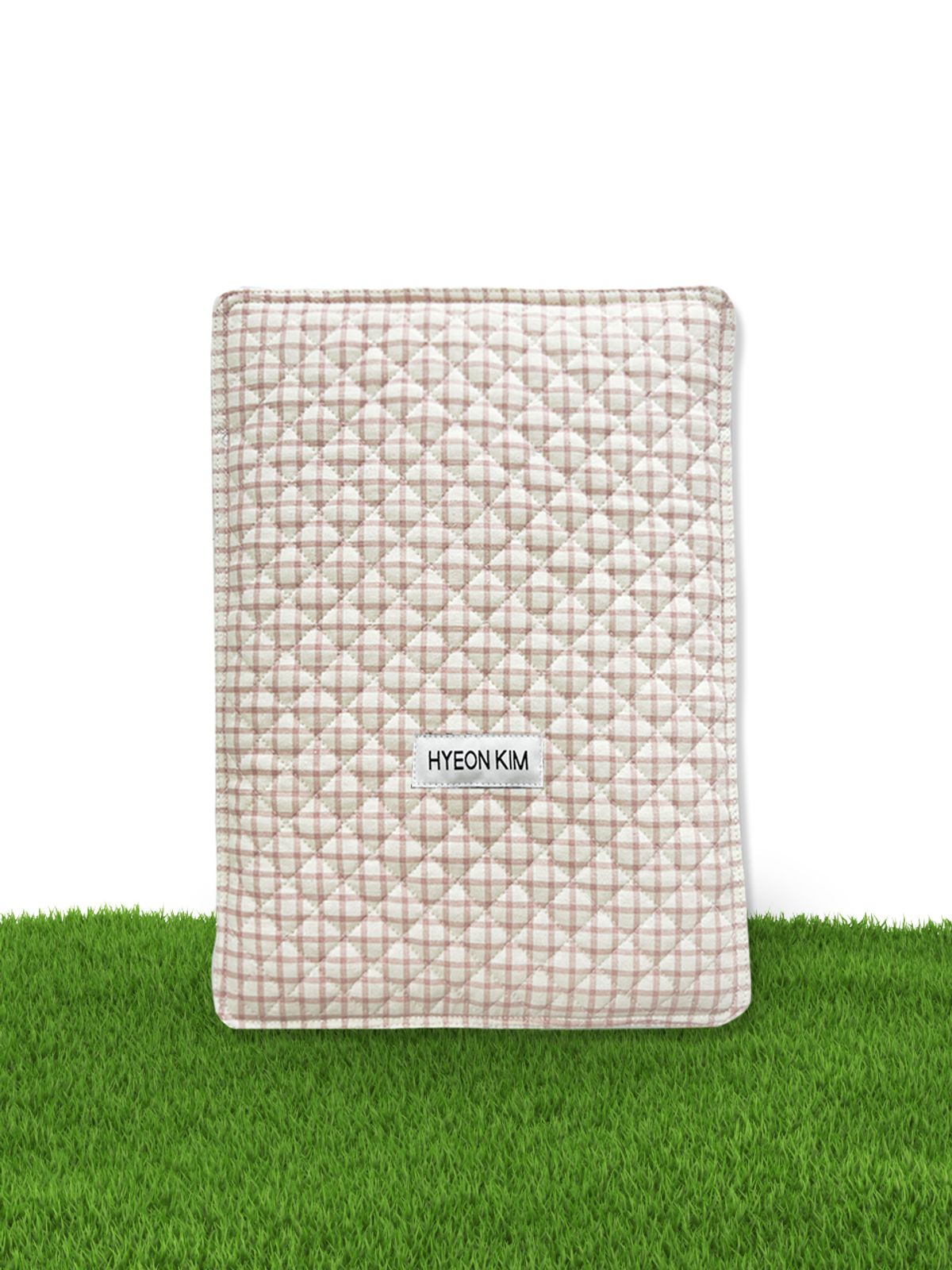 현킴(HYEON KIM) OLGA CHECK TABLET POUCH 올가 체크 태블릿 파우치- 핑크