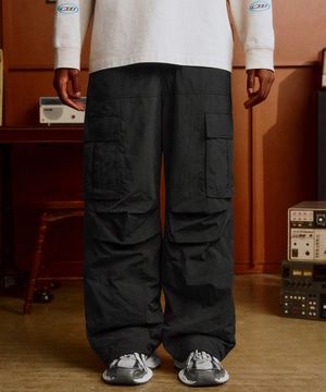 Padded Nylon Parachute Cargo Pants (BLACK)