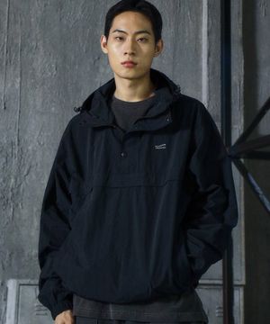 트래블러 버튼 아노락 블랙
