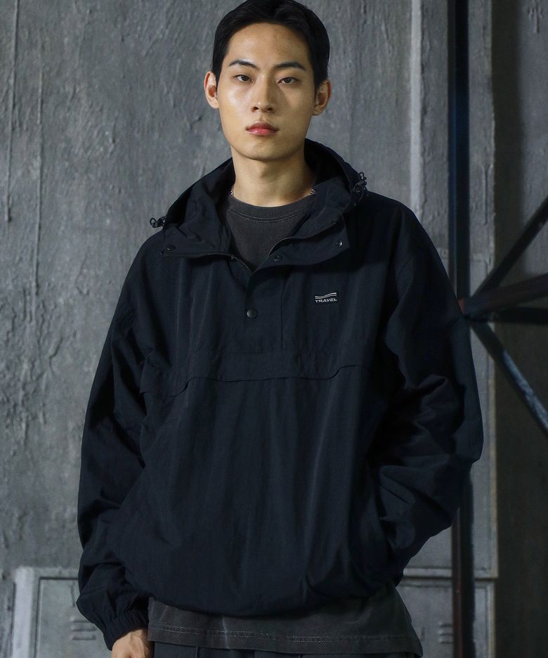 트래블러 버튼 아노락 블랙