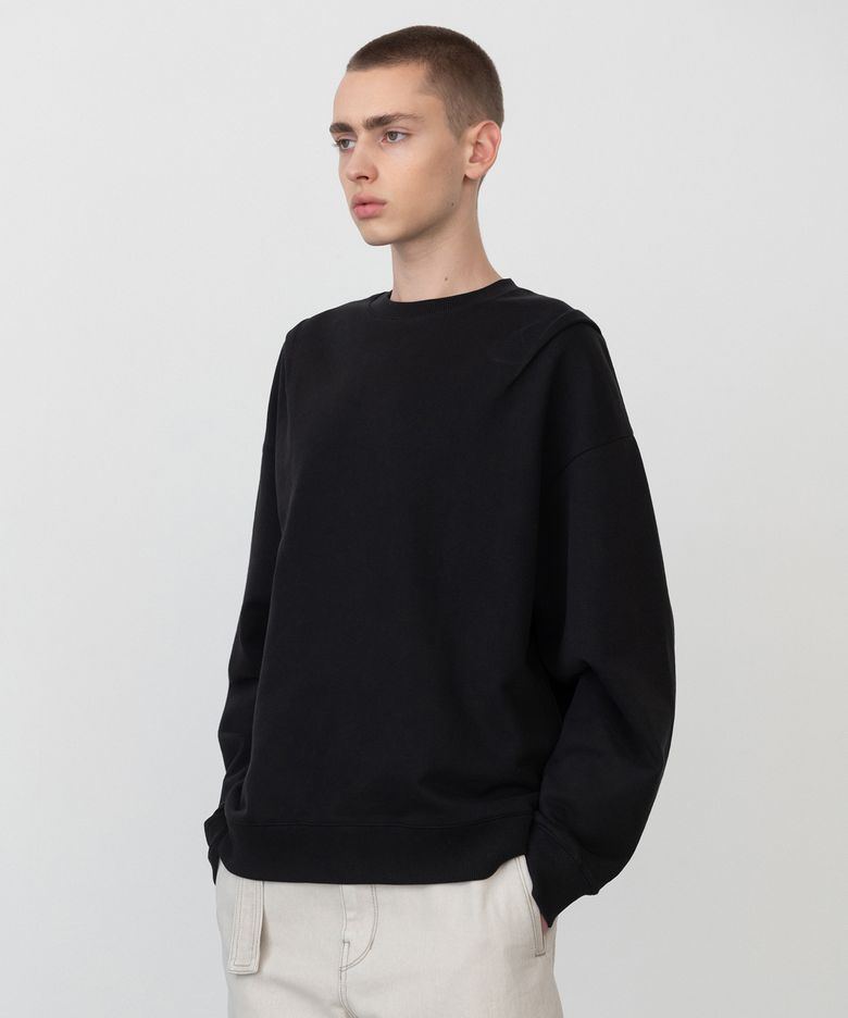 다트 포인트 오버핏 스웨트셔츠 BLACK