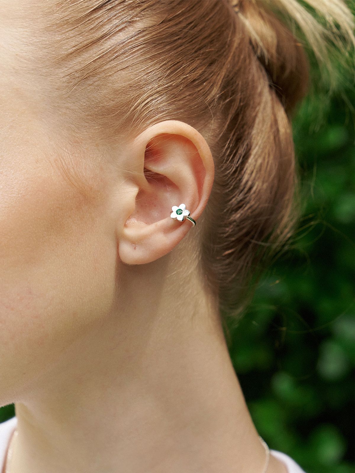 리엔느와르(leeENoir) Flower Cubic Earcuff (4color)