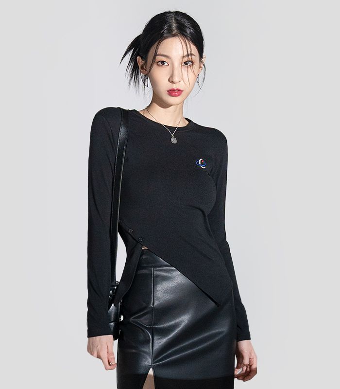 AVANDRESS★韓国★日本未入荷★Pad Oblique Incision T-shirt MUSINSA公式 | AVANDRESS Pad Oblique Incision T-shirt BLACK
