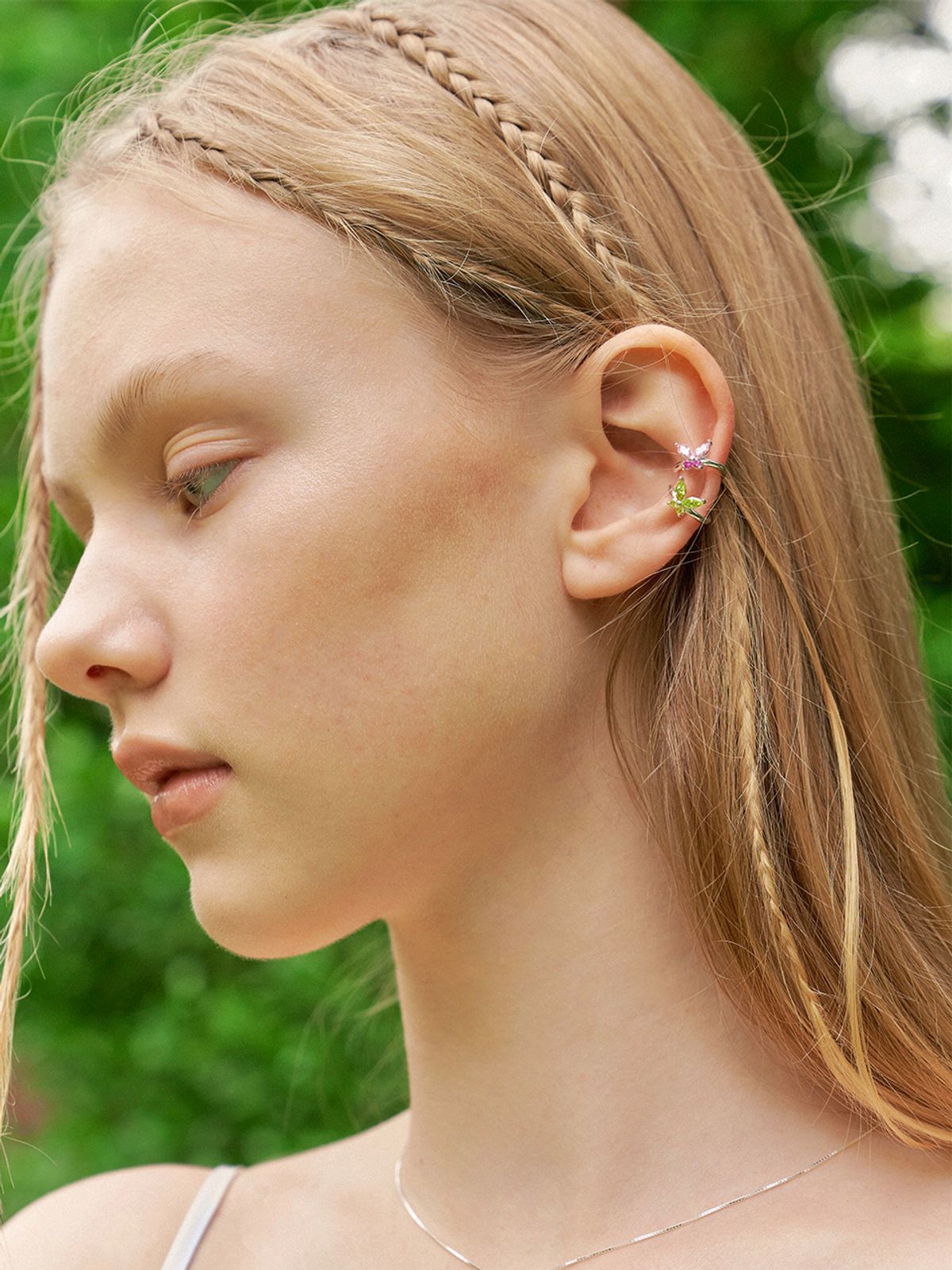 리엔느와르(leeENoir) Sunny Lime Cubic Butterfly Earcuff