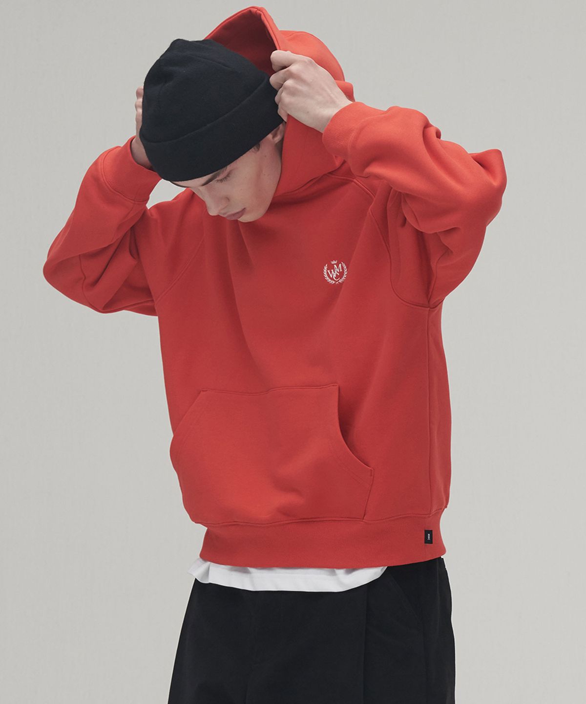 더블유엠씨(WMC) 엠블럼 스웻후드_RED