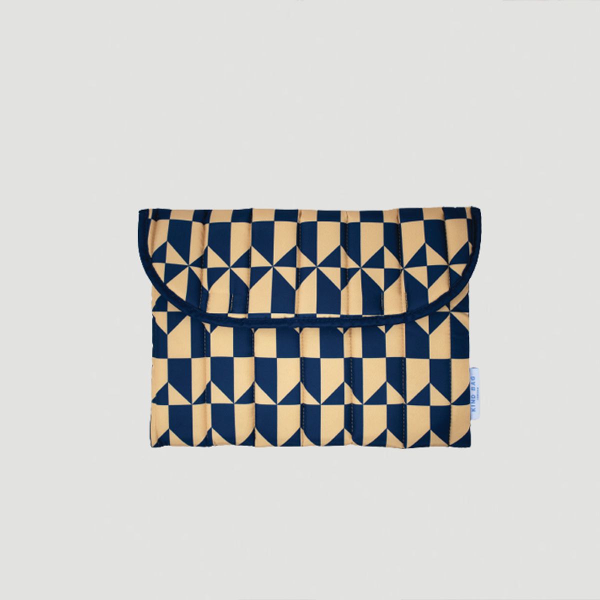카인드백 런던(KIND BAG LONDON) 13인치 랩탑 슬리브-네이비 커피