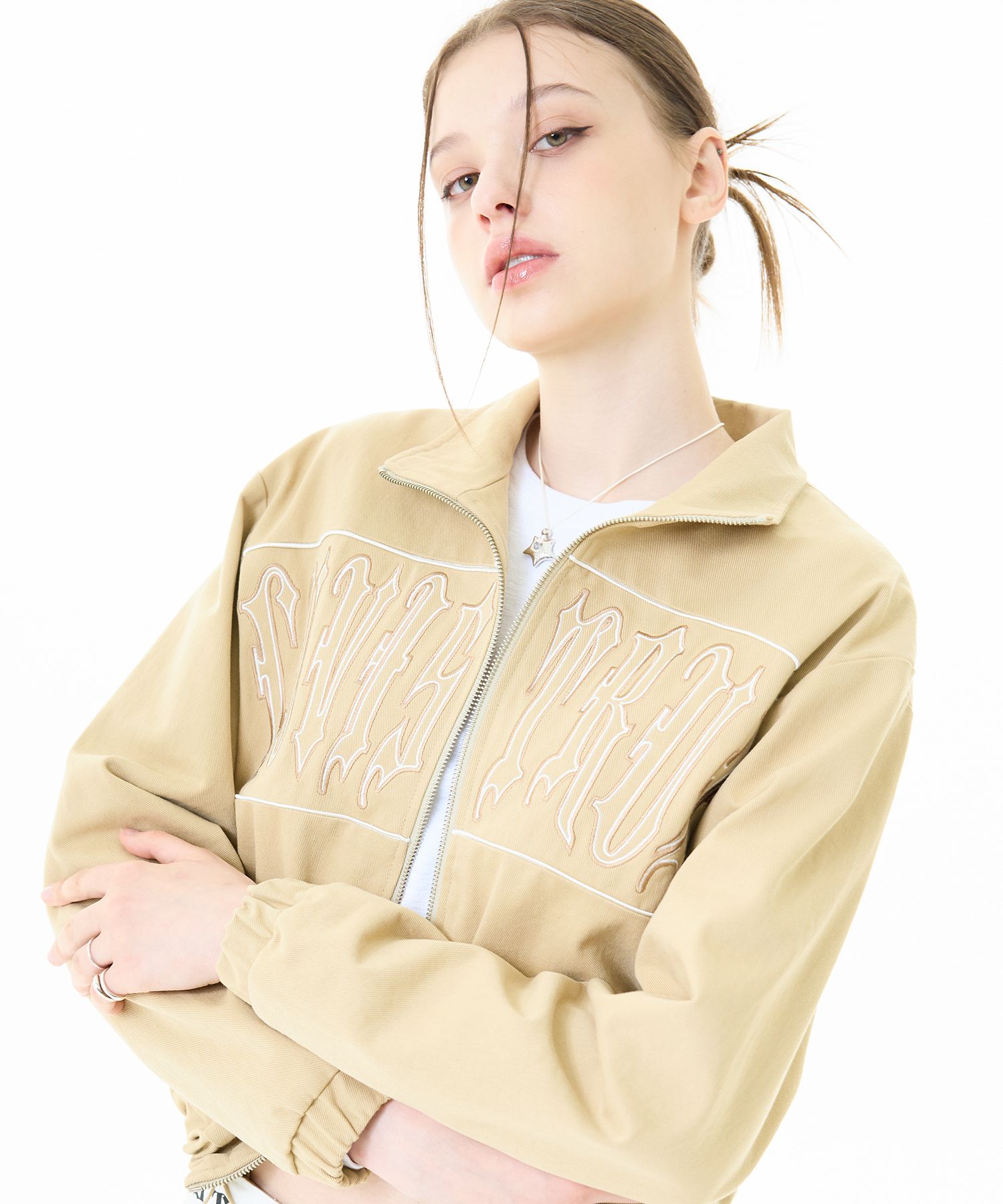 ☆人気☆【LUV IS TRUE】☆MZ CROP STADIU.M☆ジャケット☆ MUSINSA公式 | LUV IS TRUE MZ CROP STADIUM (BEIGE)