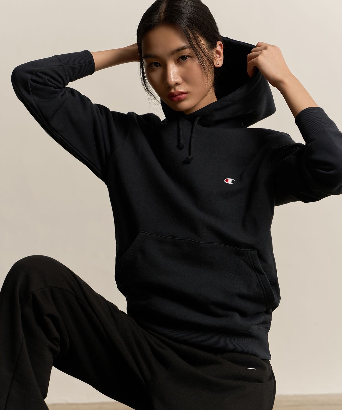 챔피온(CHAMPION) C로고 후드 티셔츠 Normal Navy