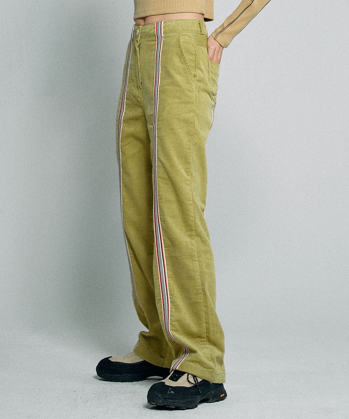 스컬프터(SCULPTOR) Taped Corduroy Beach Pants Lime