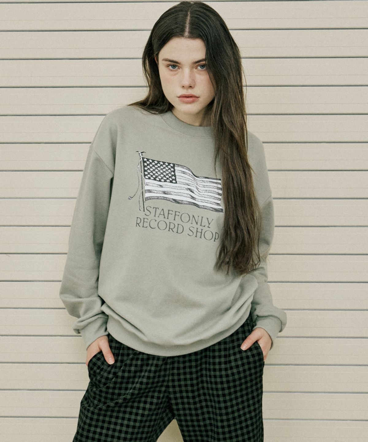 스텝온리(STAFFONLY) OLD GLORY SWEATSHIRTS (OLIVE)