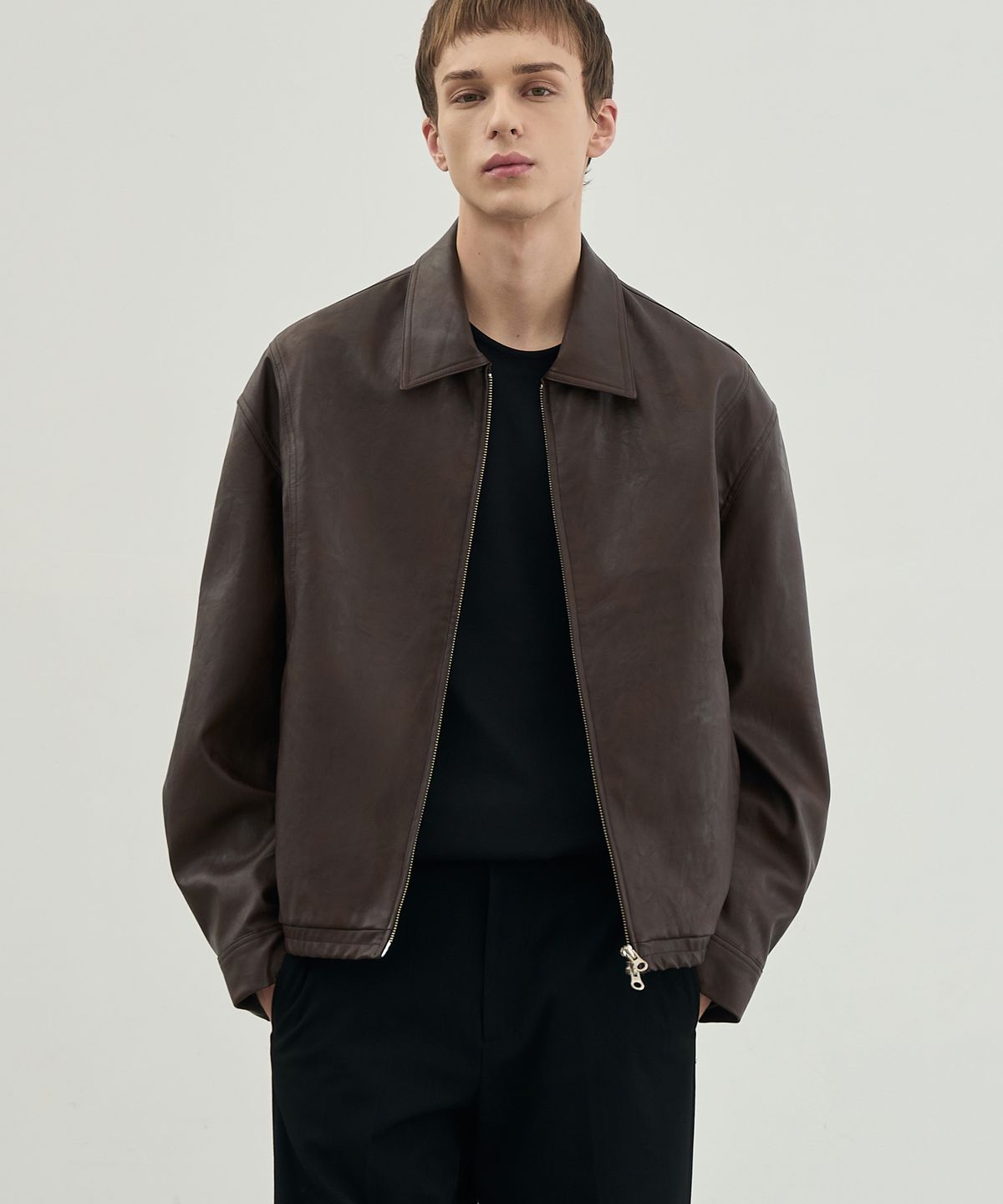 드로우핏(DRAW FIT) 라인 스모크 레더 집업 자켓 [SMOKE BROWN]