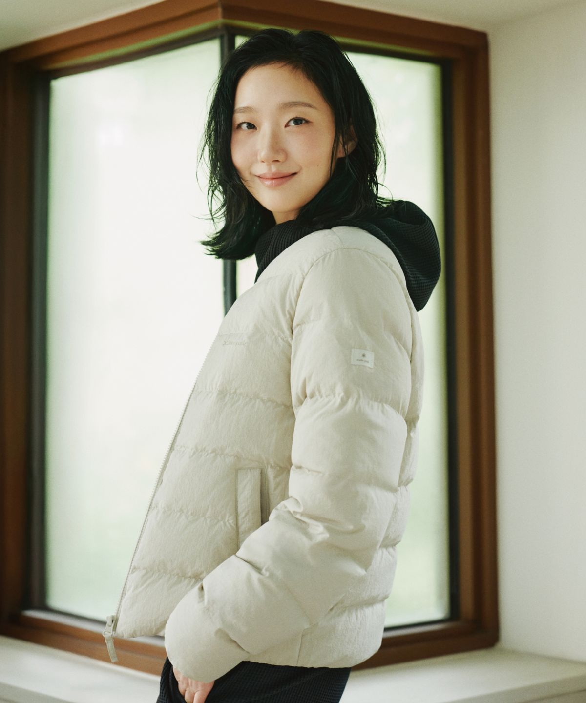 스노우피크 어패럴(SNOWPEAK APPAREL) 랜드 여성 경량 다운 자켓 (S26WWGDJ61) Light Beige