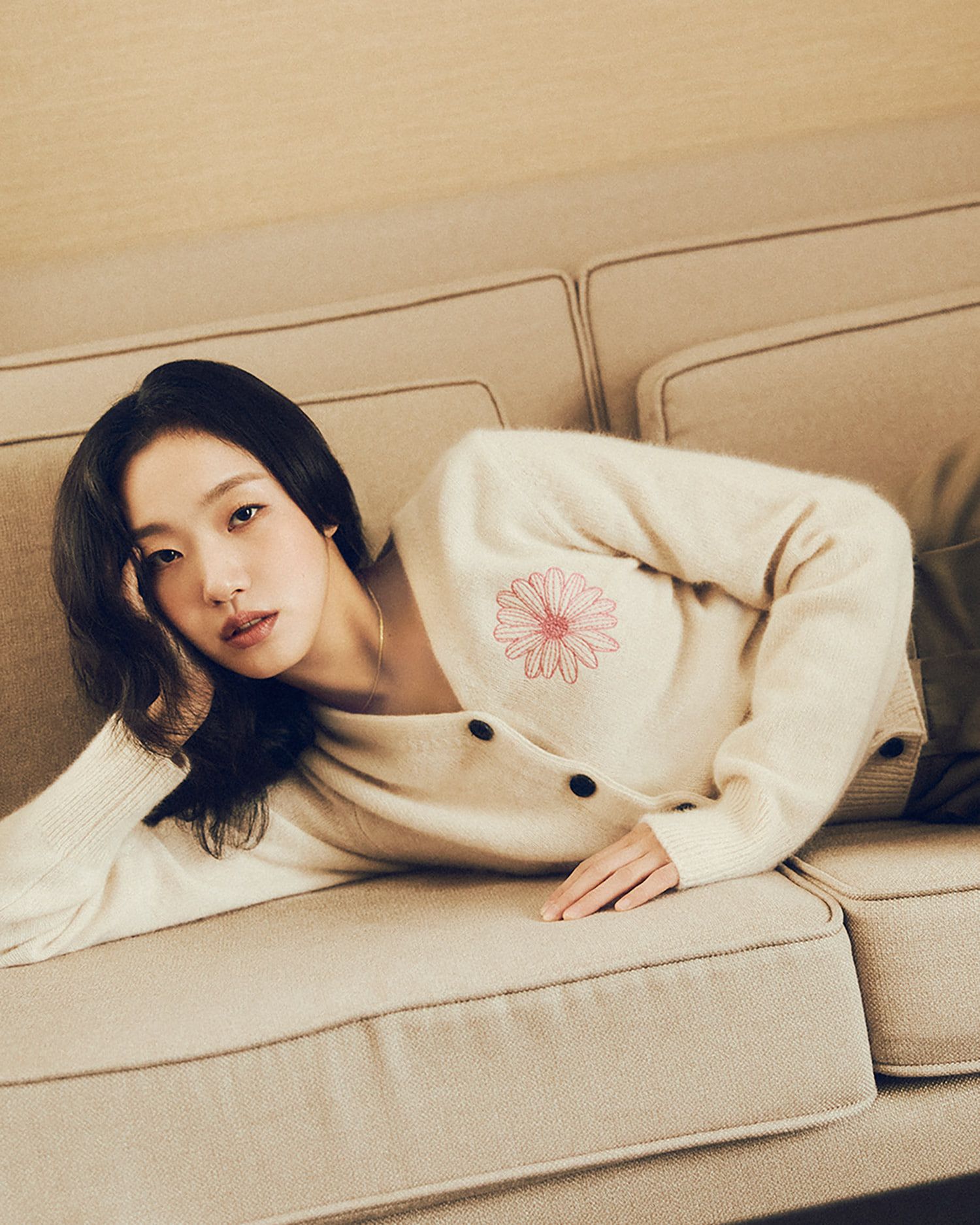 MUSINSA | MARDI MERCREDI RACCOON BLENDED CARDIGAN V NECK