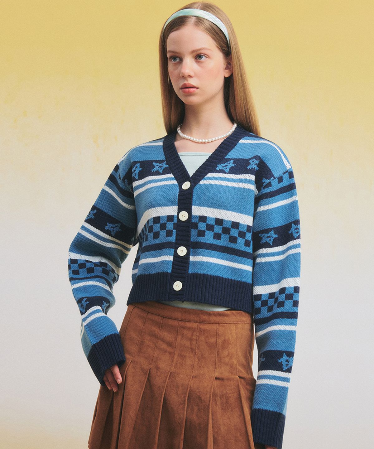 메인부스(MAINBOOTH) Playground Crop Cardigan(BLUE)