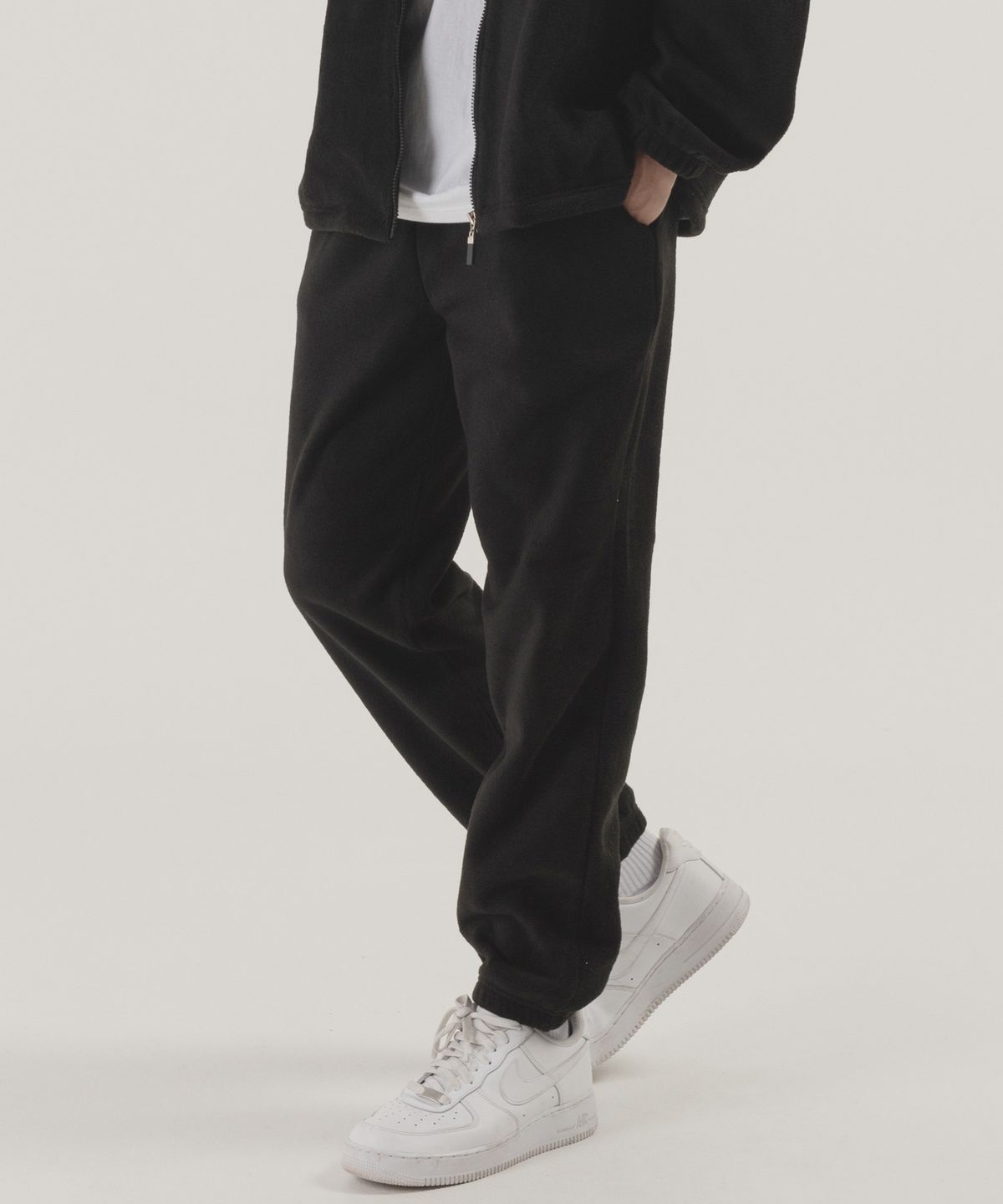 피아네르(PIANER) 웜 플리스 밴딩 조거 팬츠 (black)