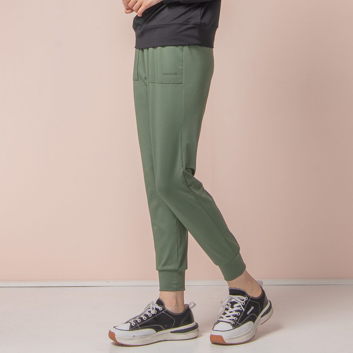 뒤란(DURAN) 이지 빅포켓 조거 팬츠 DBF2W-9091 3colors