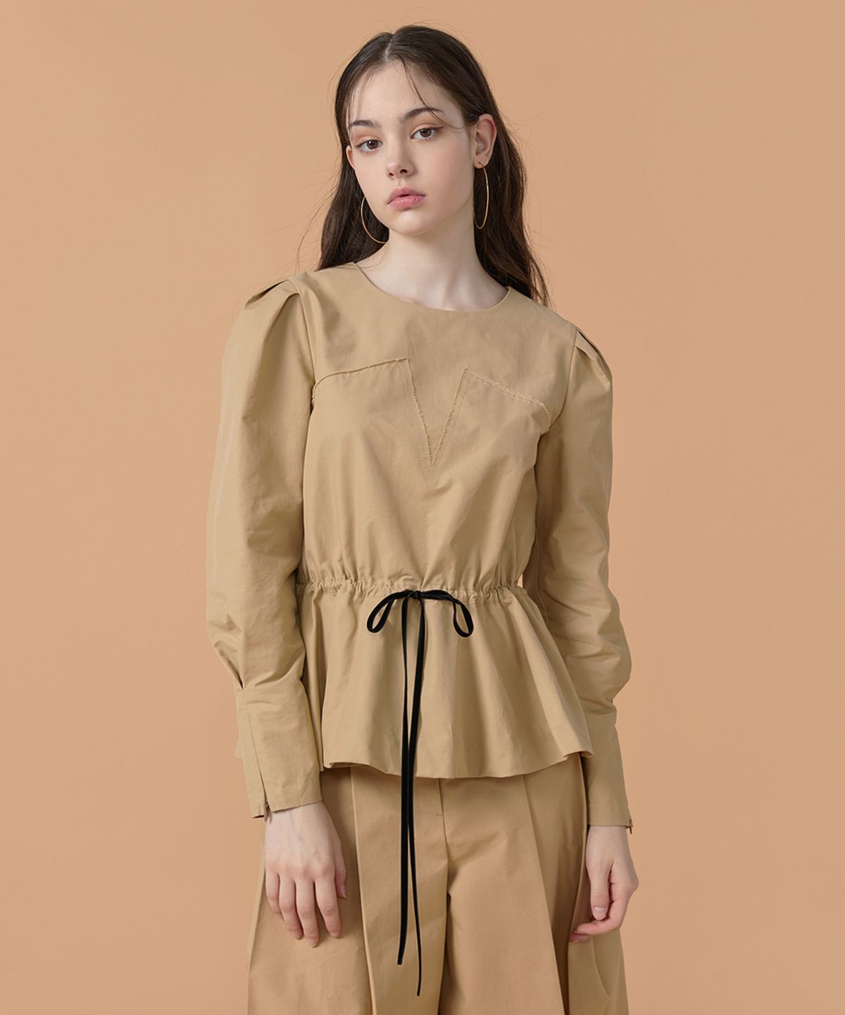 워브먼트(WOVEMENT) [22FW] Waist Tied Blouse - Beige