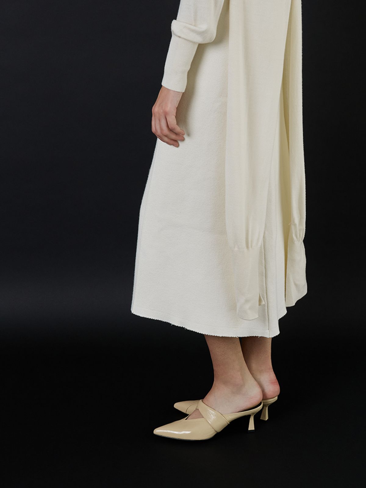 블랑수블랑(BLANC SUR BLANC) 안나뮬 6cm 크러쉬 버터