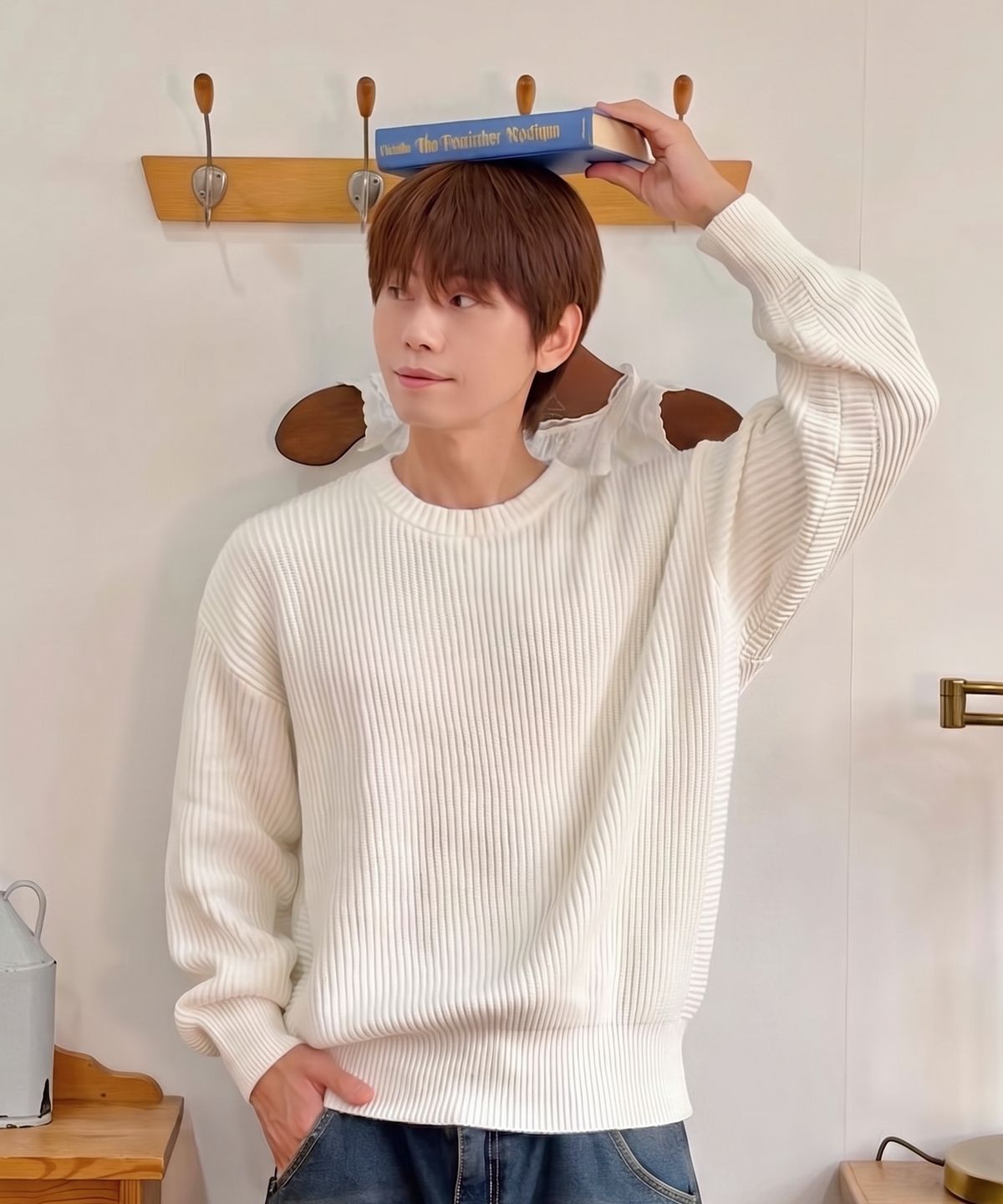 니티드(KNITTED) 코튼 미니멀 라운드 니트 IVORY