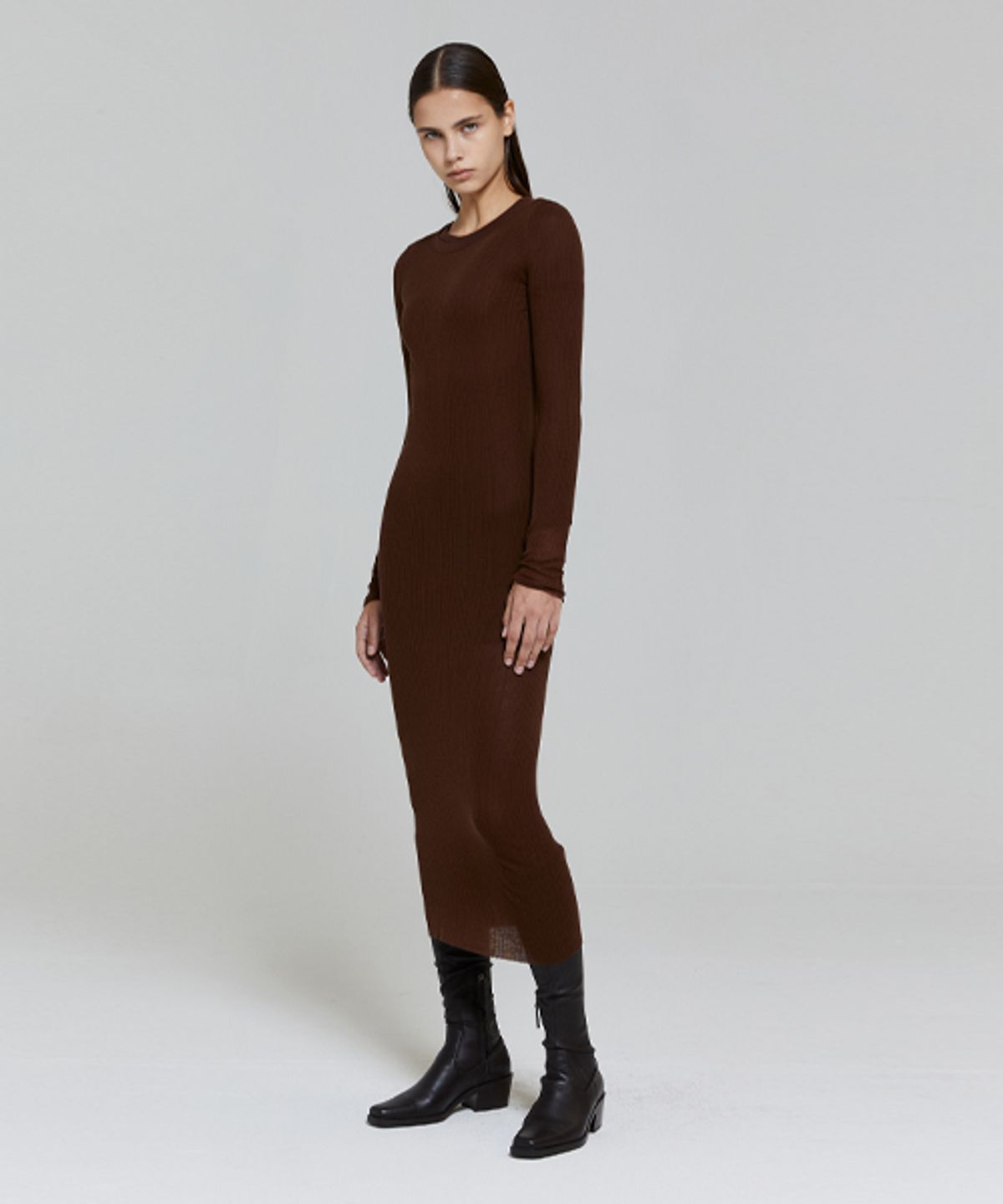 레이디 볼륨(LADY VOLUME) CUTTING LINE SLIM KNIT DRESS_BROWN
