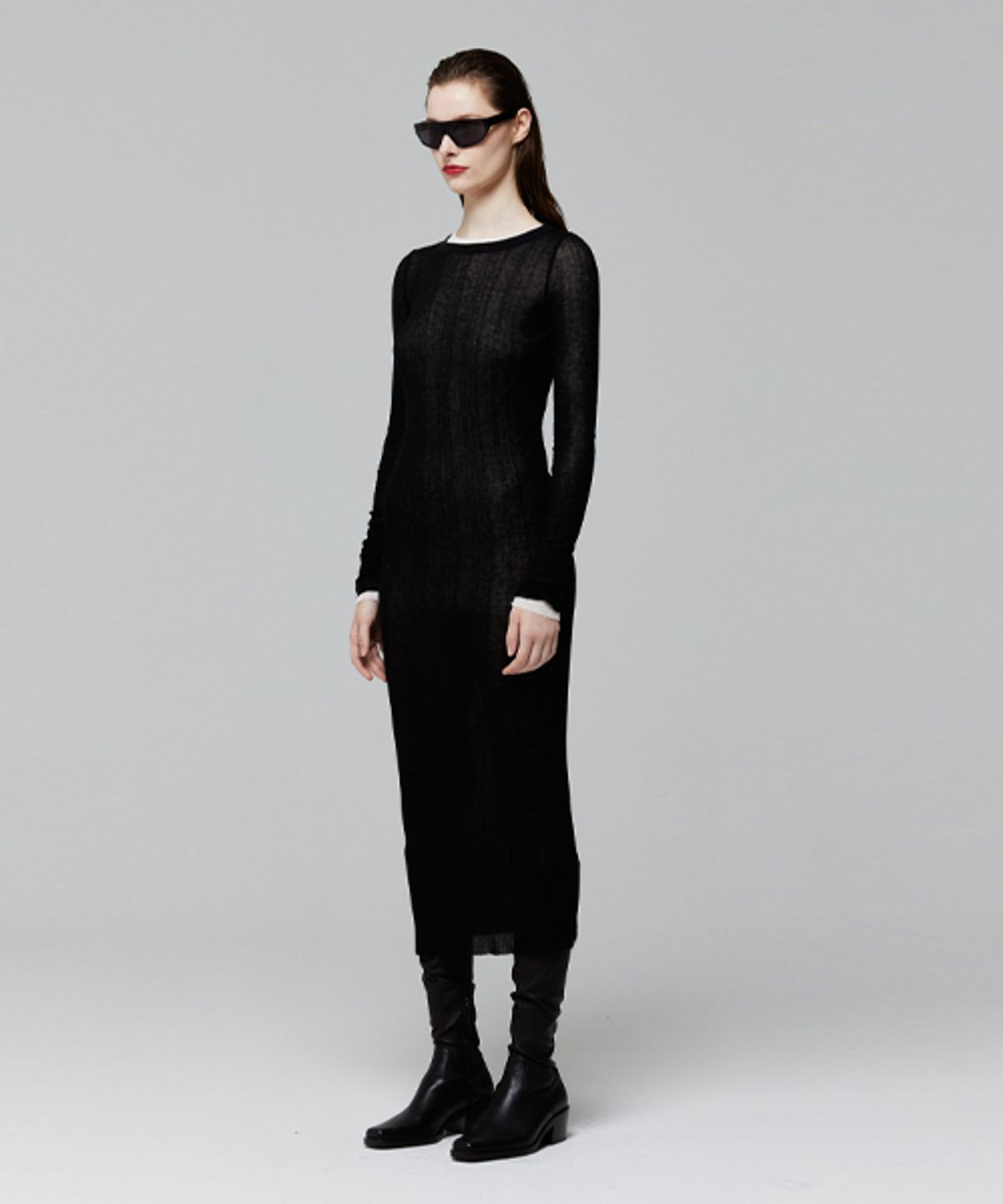 레이디 볼륨(LADY VOLUME) CUTTING LINE SLIM KNIT DRESS_BLACK