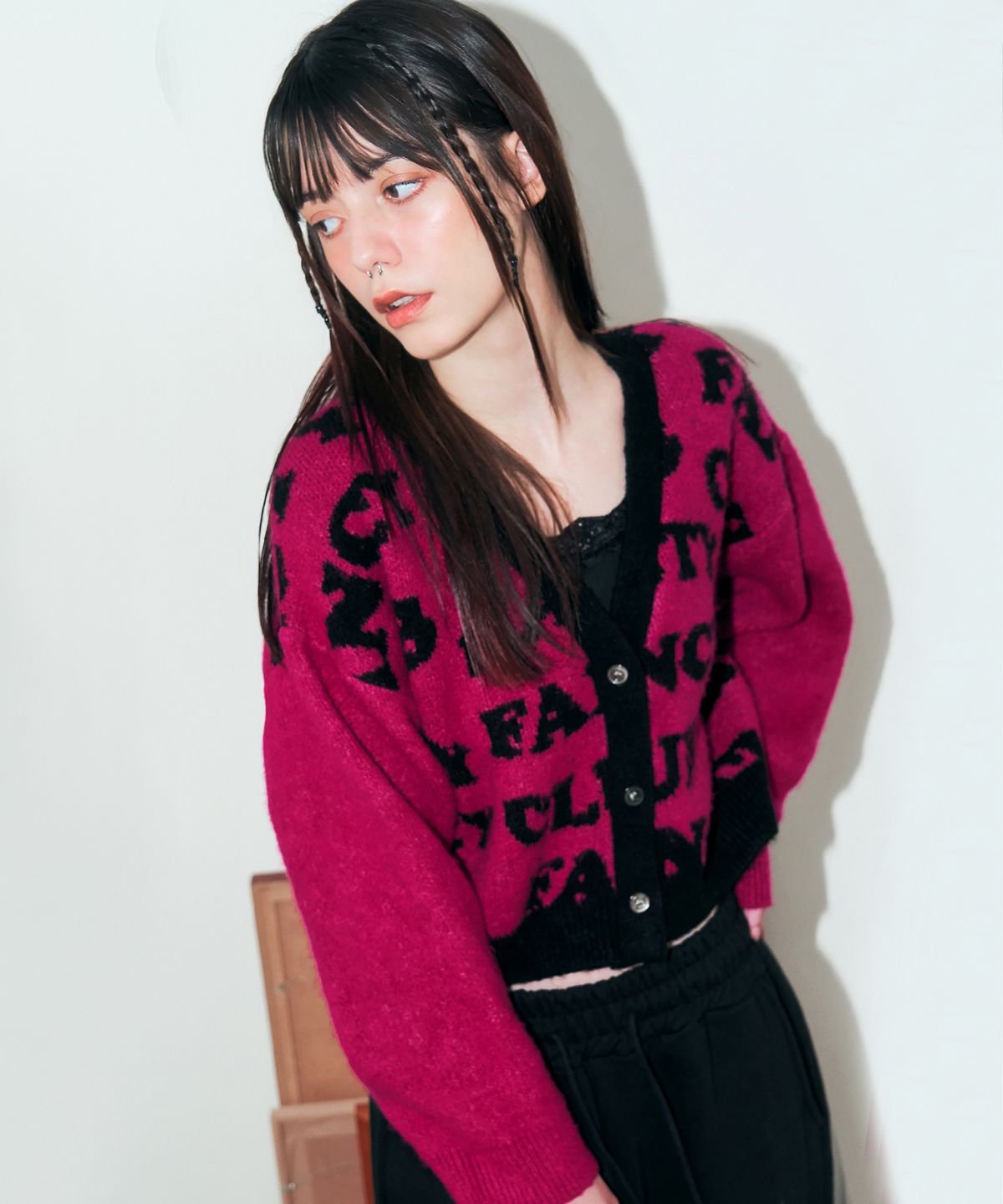 팬시클럽(FANCY CLUB) [NF] 팬시클럽 웨이브 로고 가디건 (DEEP PINK)_F22ZA927