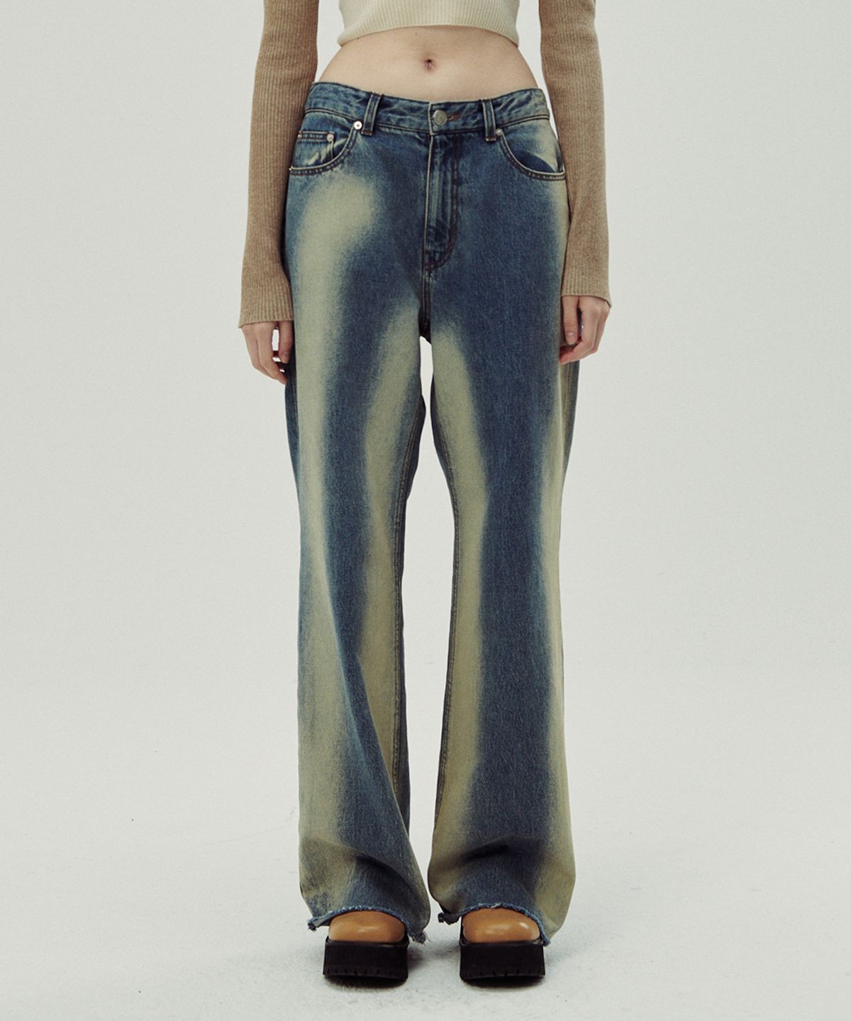 시눈(SINOON) VERTICAL LINE WASHED JEANS