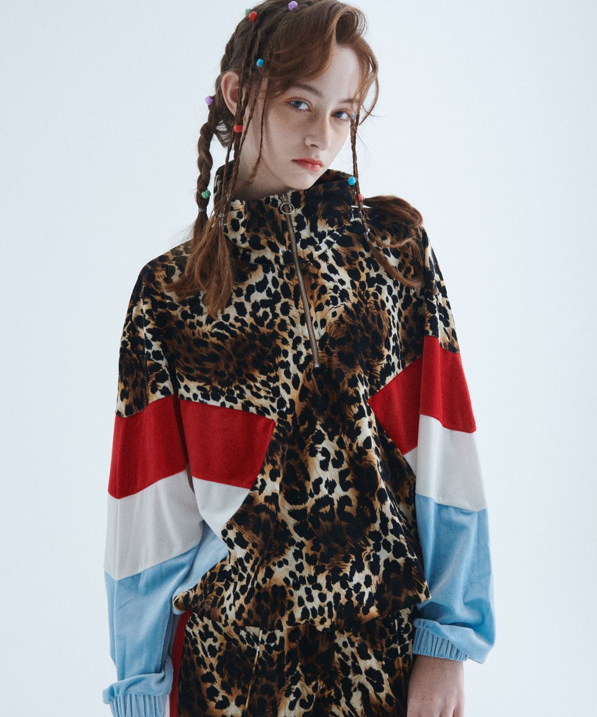 팽고(FANGOH) Tempo-벨벳 트레이닝 집업 탑 Leopard